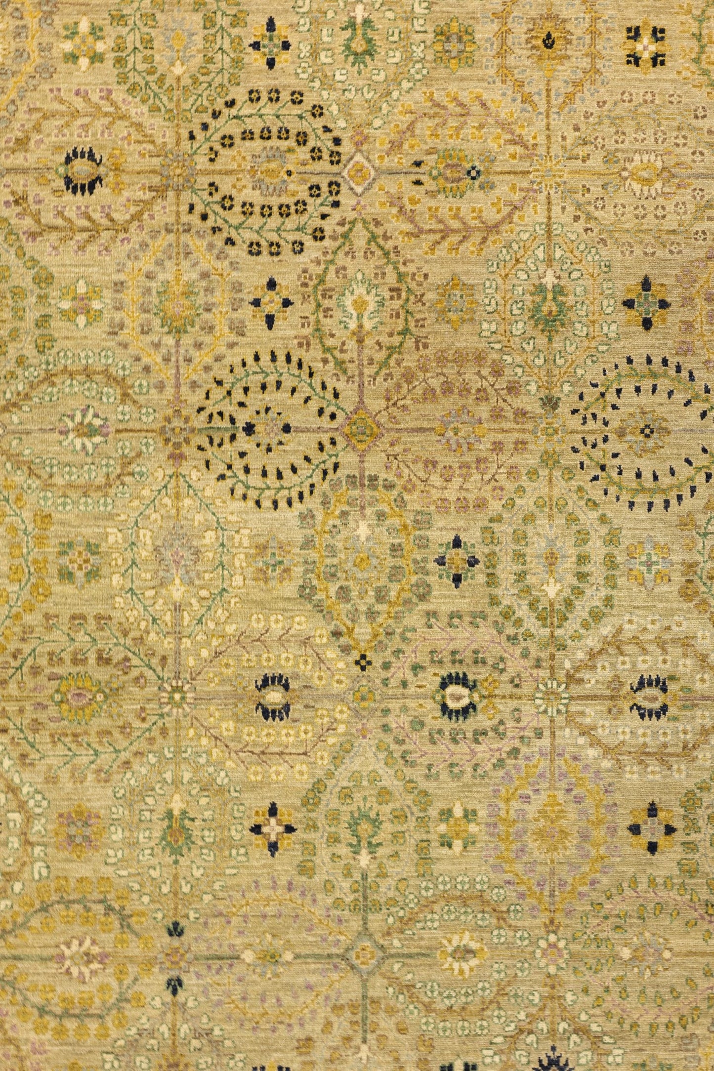 Tabriz Handwoven Traditional Rug, J80658