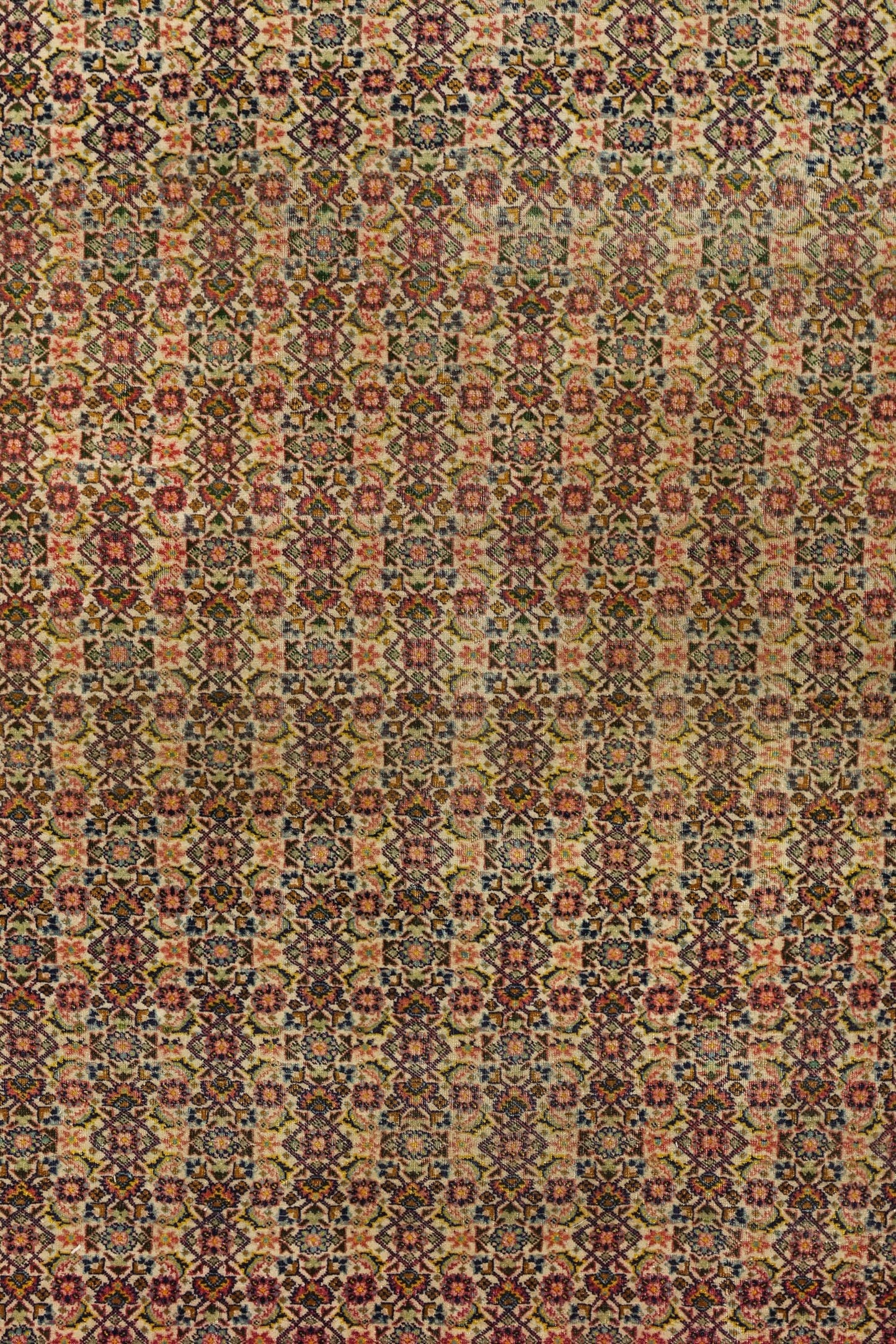 Antique Tabriz Handwoven Traditional Rug, J80941