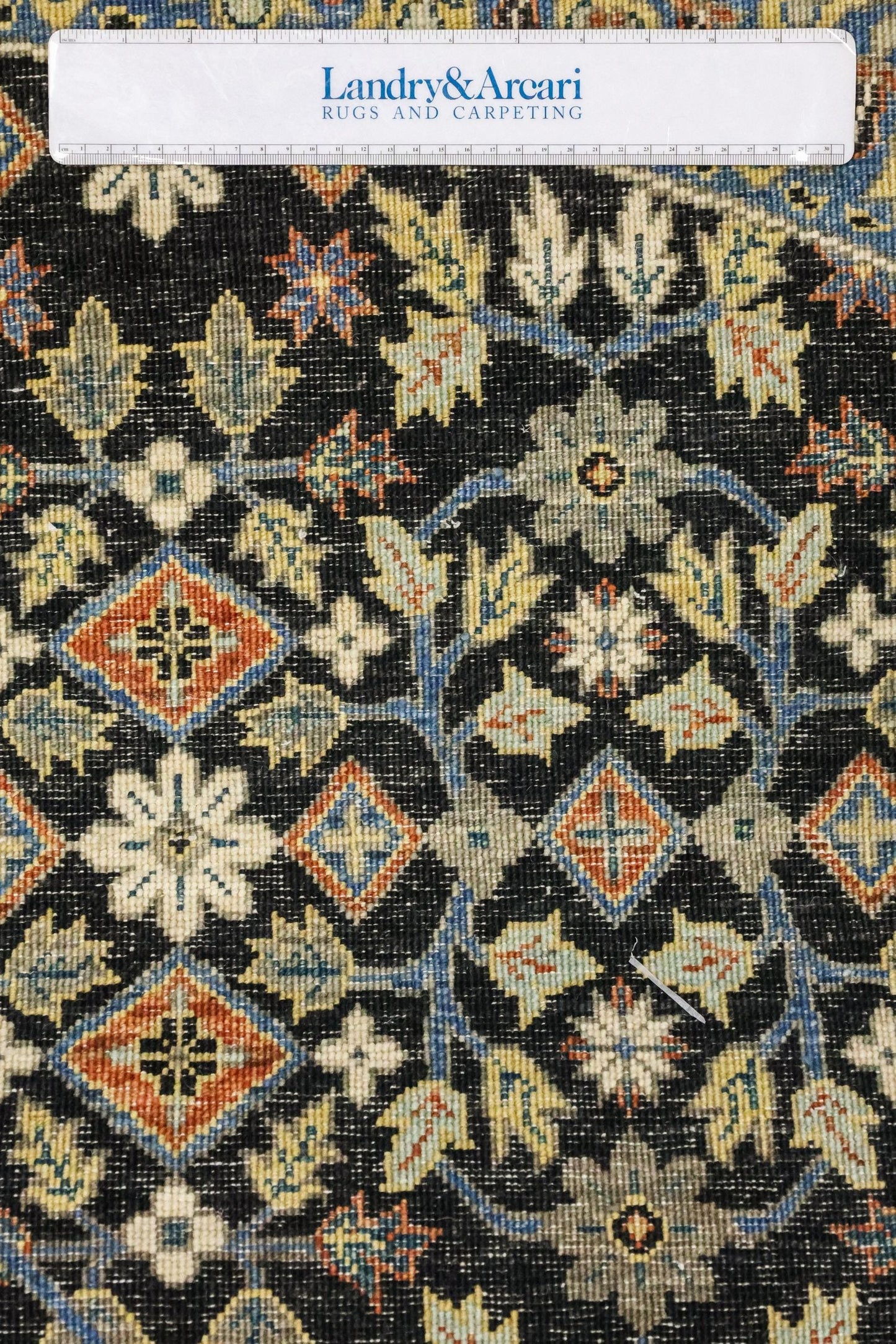 Tabriz Handwoven Traditional Rug, J81351