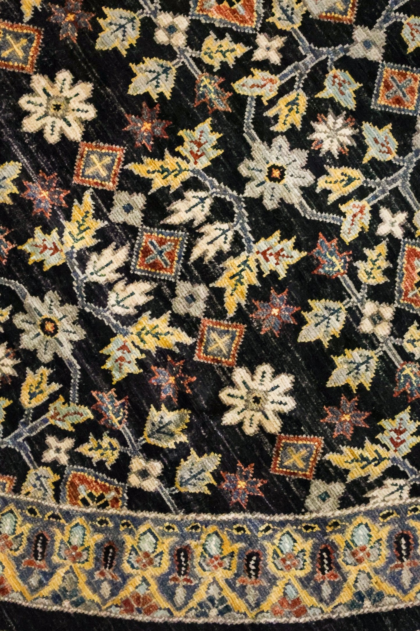 Tabriz Handwoven Traditional Rug, J81361