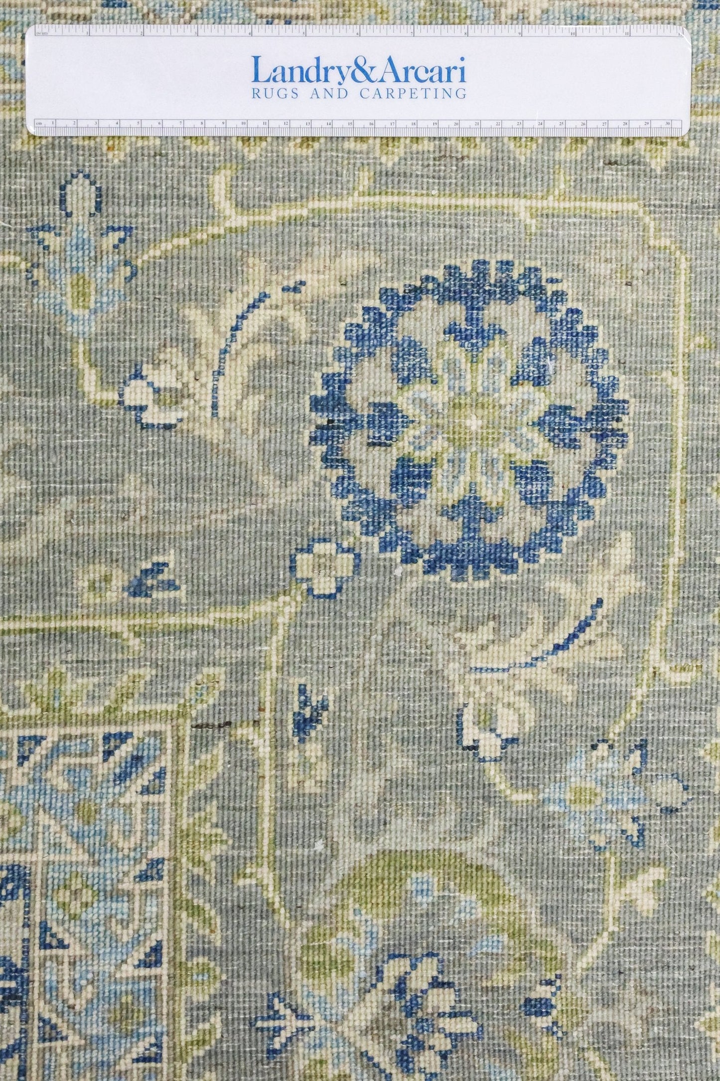Tabriz Handwoven Traditional Rug, J81365