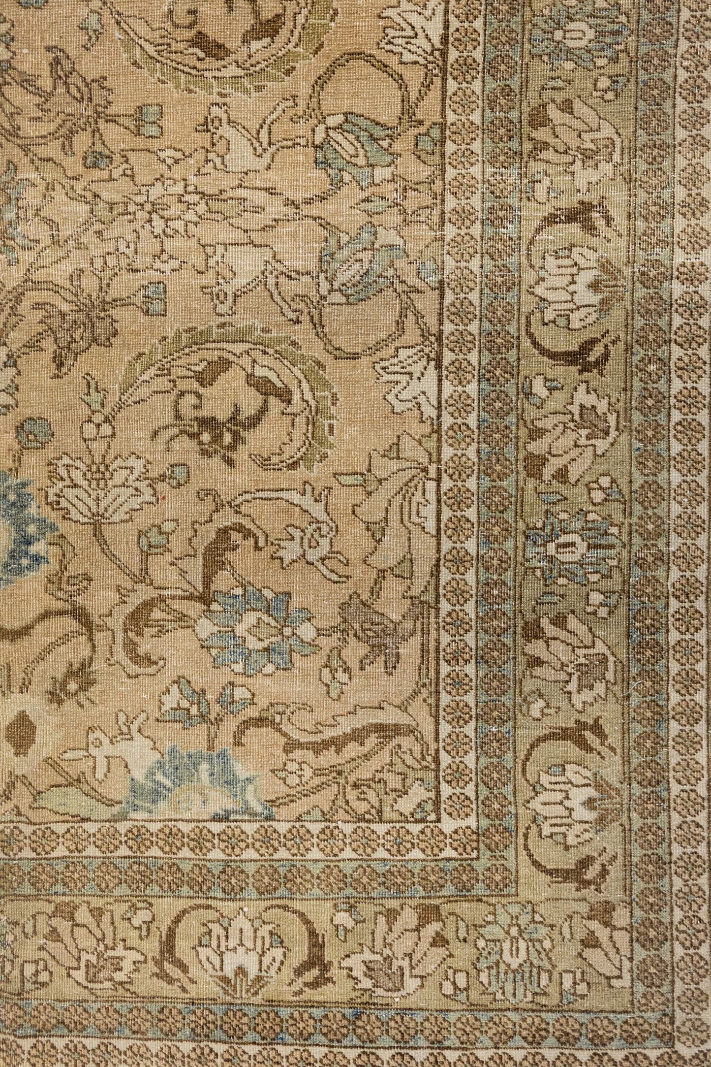 Vintage Tabriz Handwoven Traditional Rug, J87225