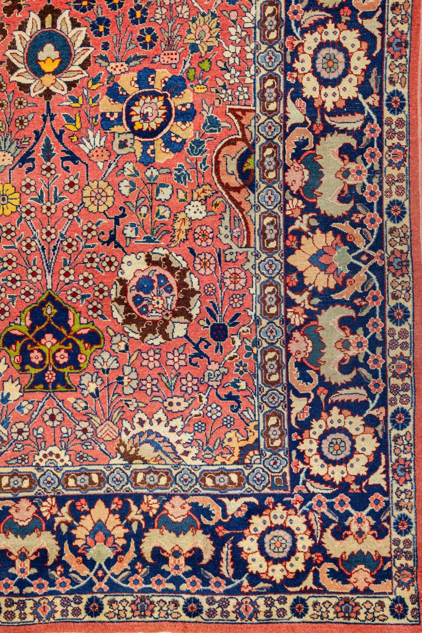 Antique Tabriz Handwoven Traditional Rug, J87294