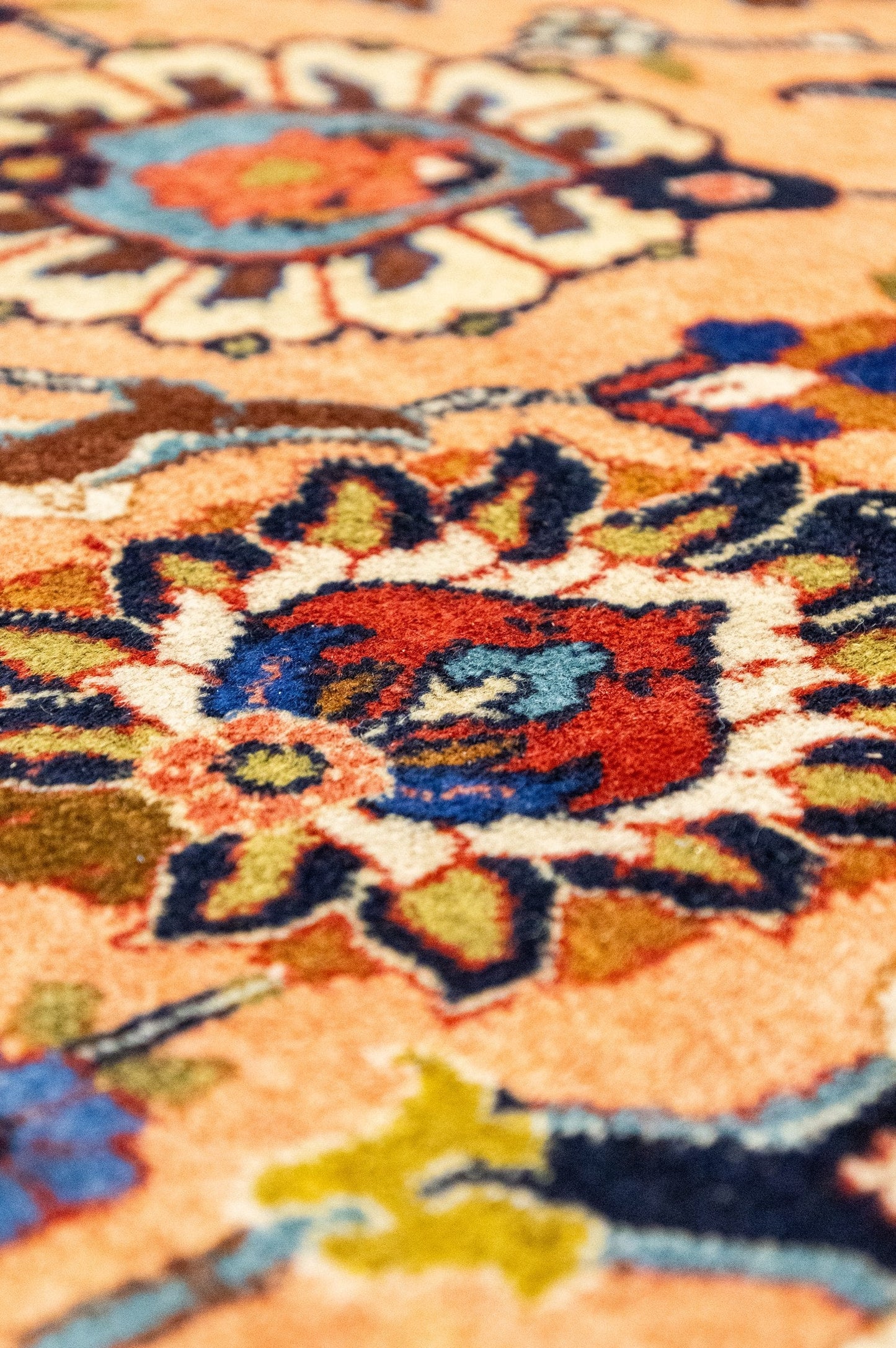 Antique Tabriz Handwoven Traditional Rug, J87296