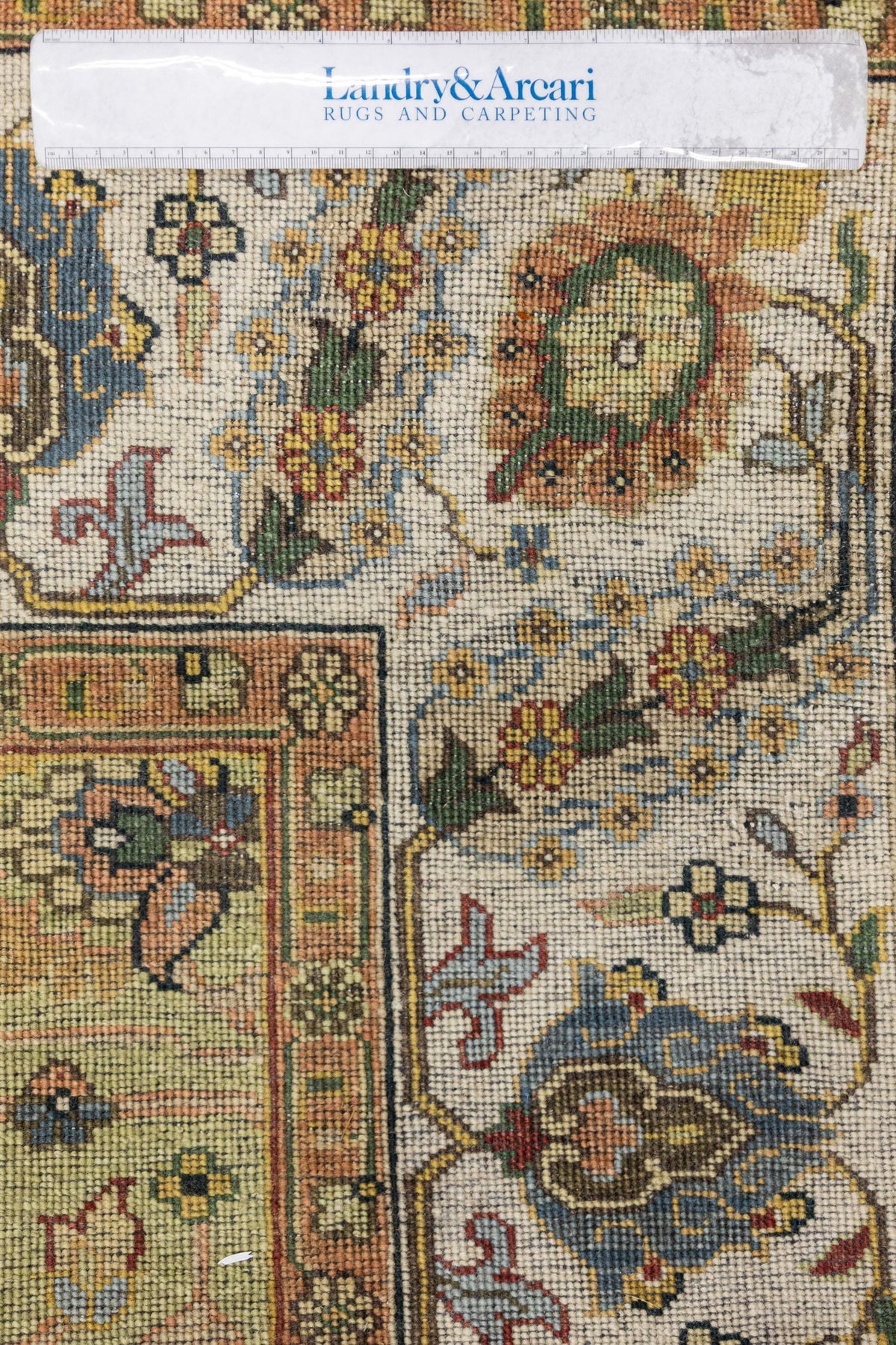 Tabriz Handwoven Traditional Rug, J88144
