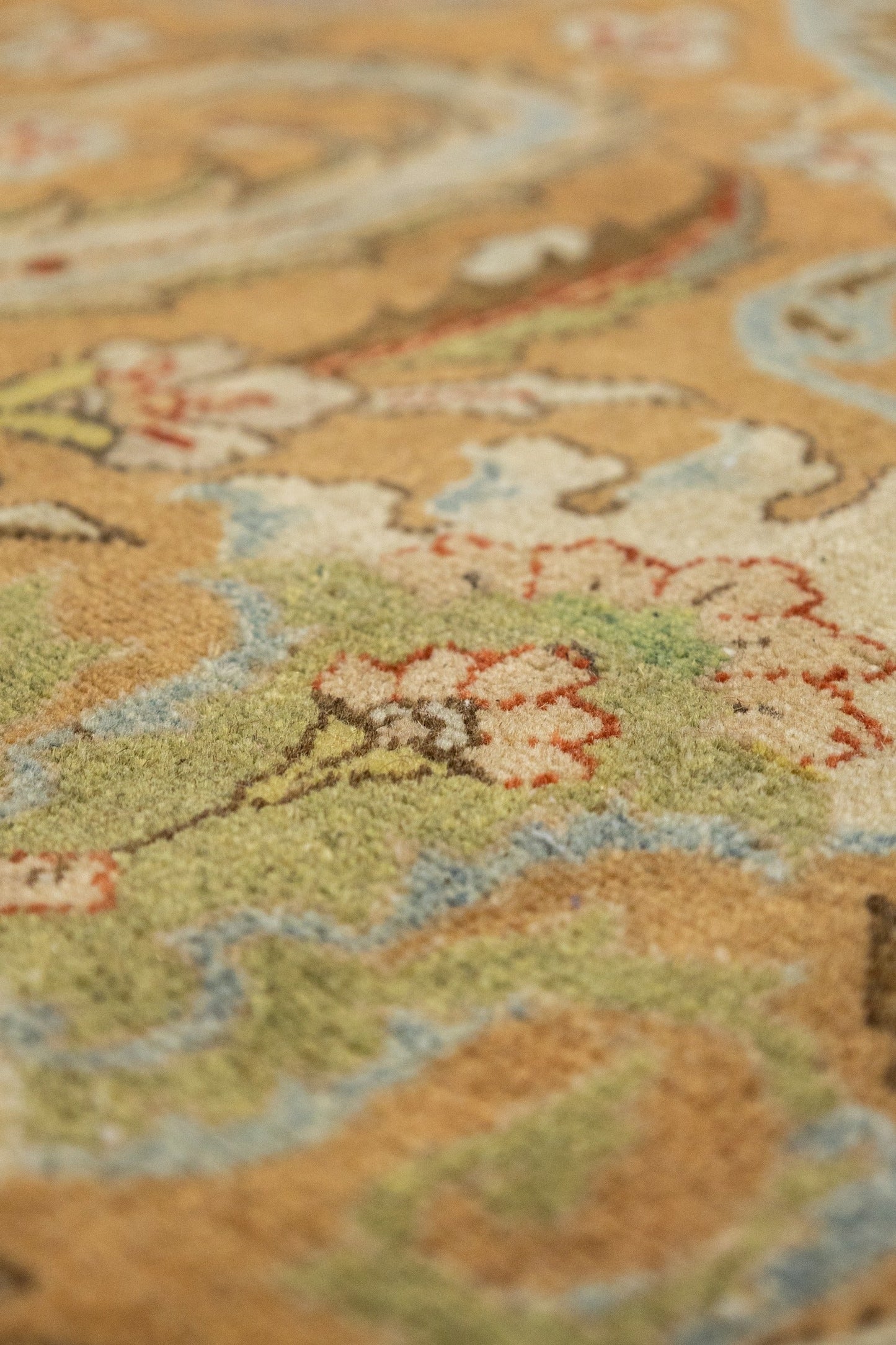 Antique Tabriz Handwoven Traditional Rug, J88206