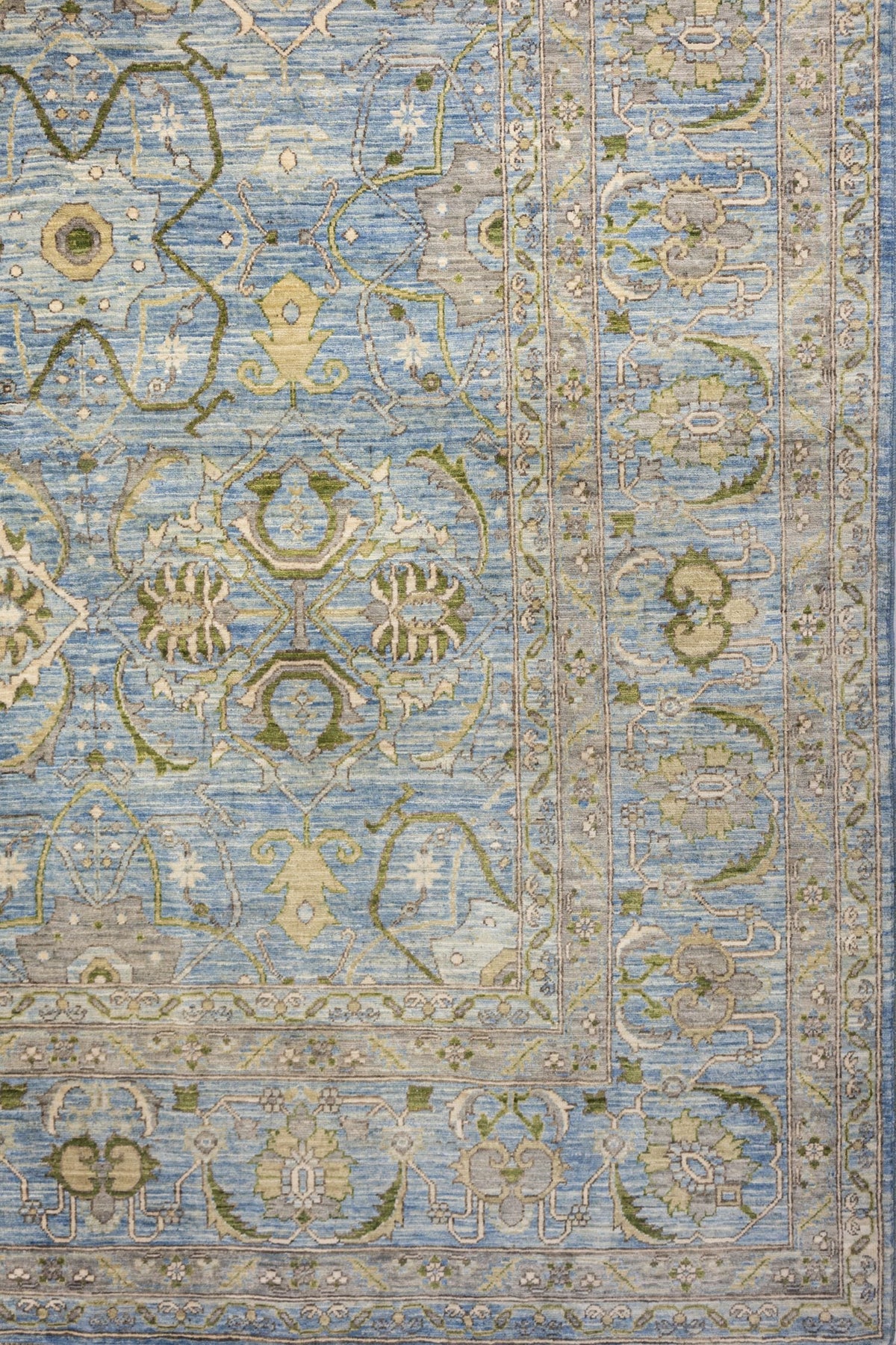 Tabriz Handwoven Traditional Rug, J89345