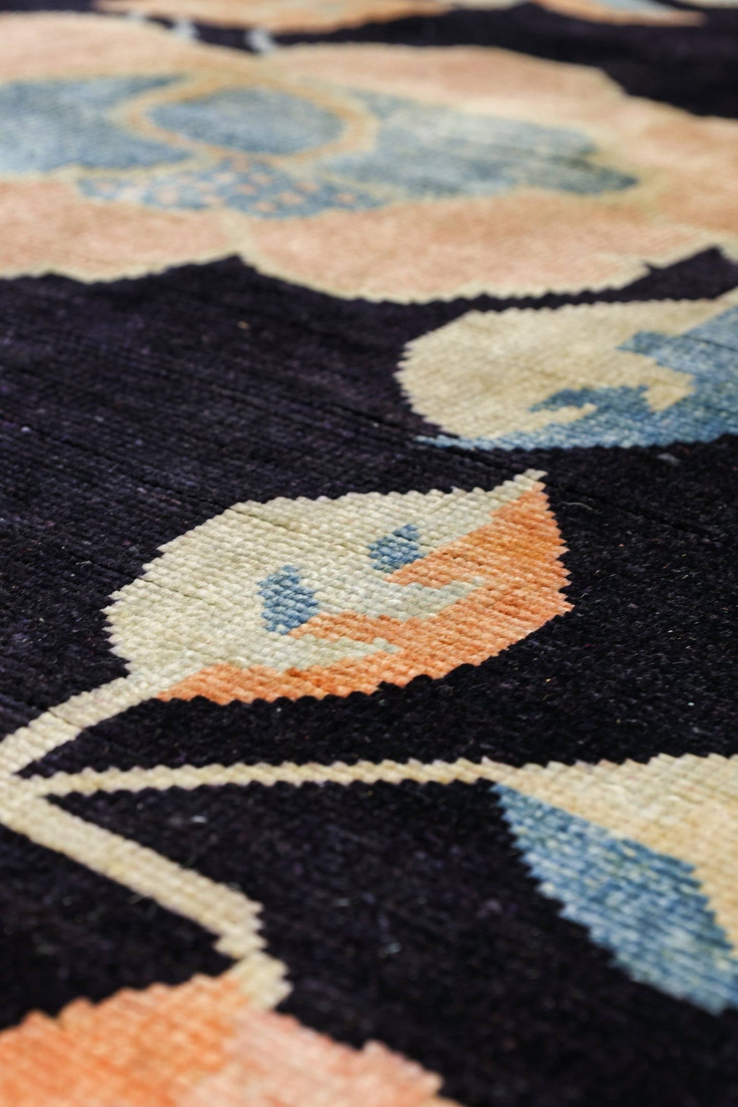 Tibetan Handwoven Traditional Rug, J80596