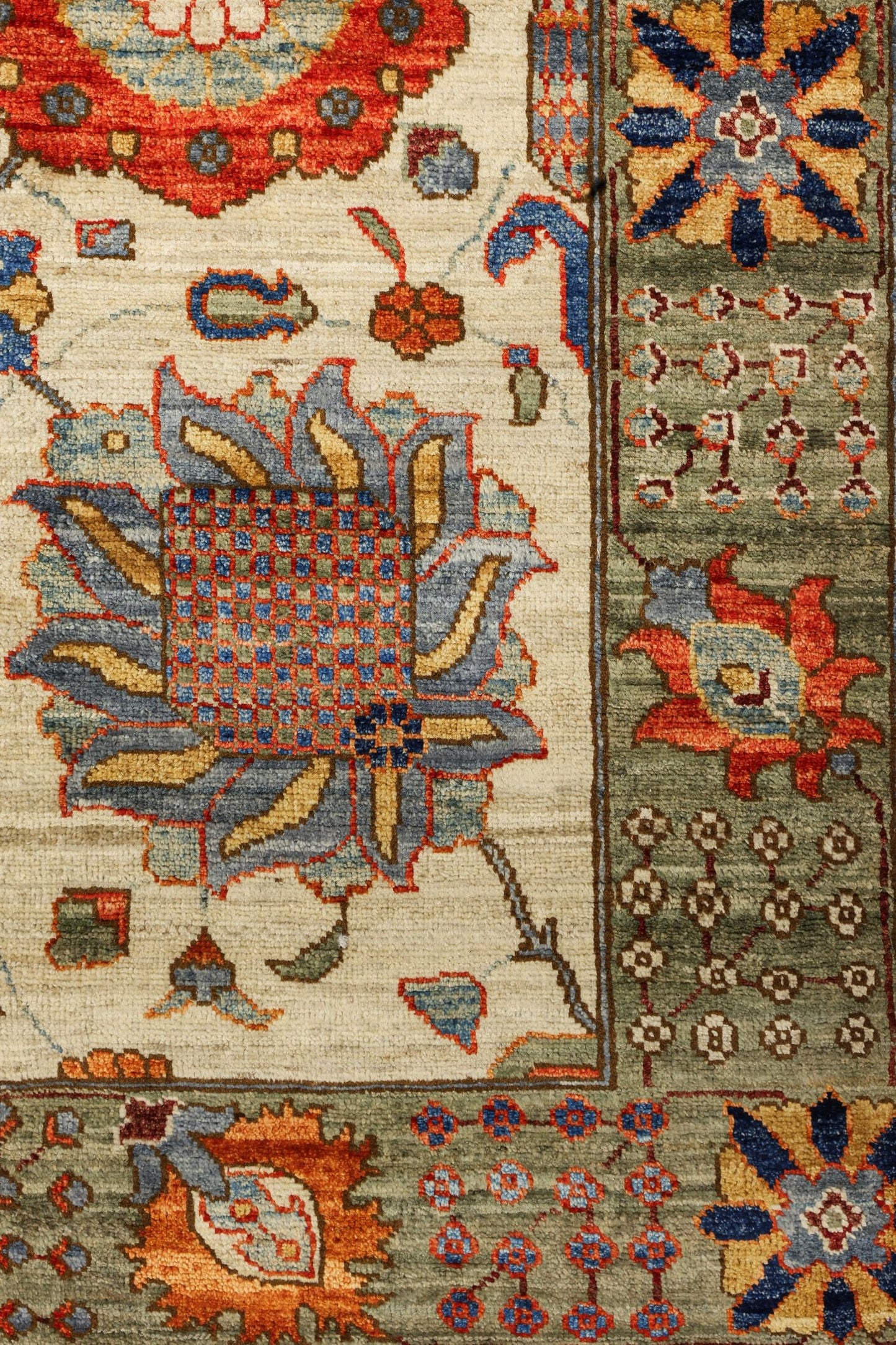Vase Handwoven Traditional Rug, J81073