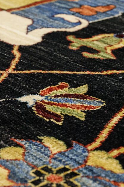 Vase Handwoven Traditional Rug, J81343