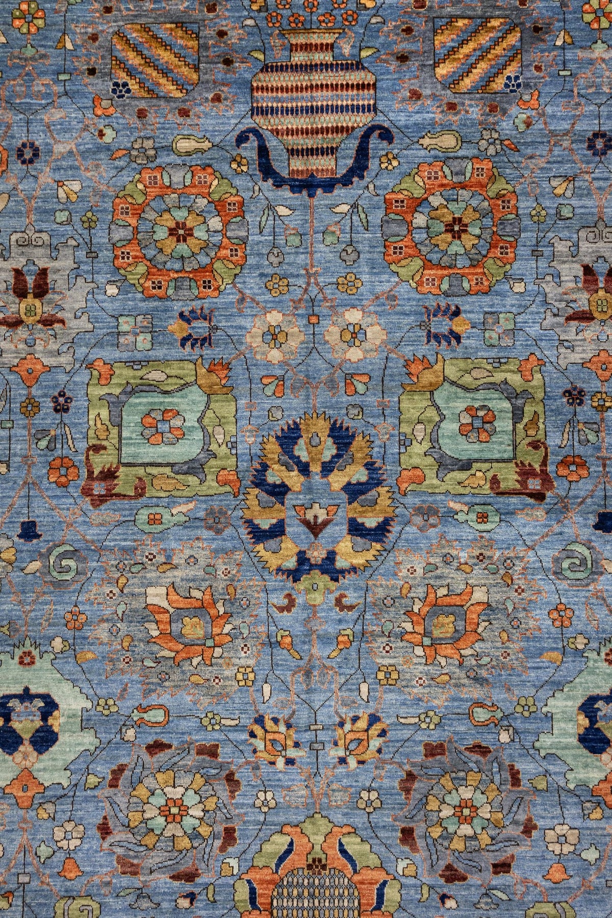 Vase Tabriz Handwoven Traditional Rug, J86085
