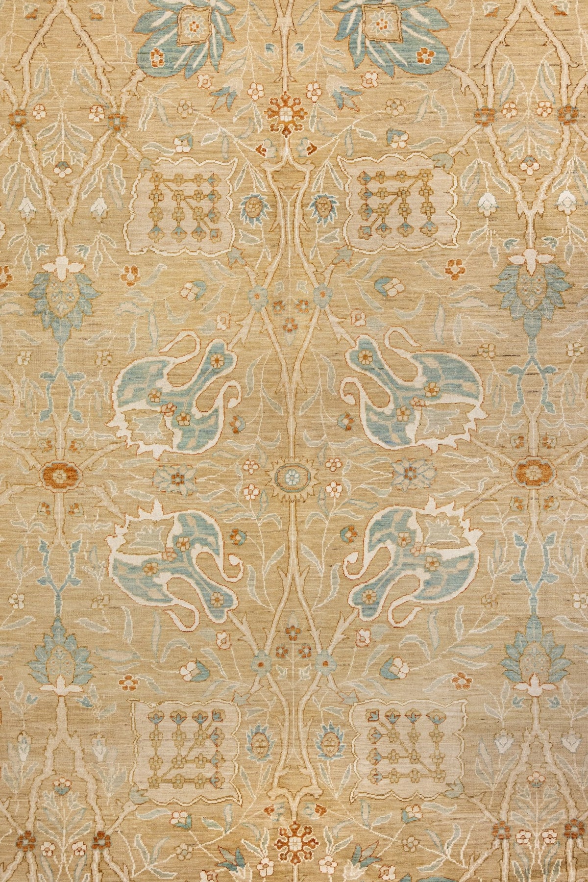 Vase Tabriz Handwoven Traditional Rug, J89237