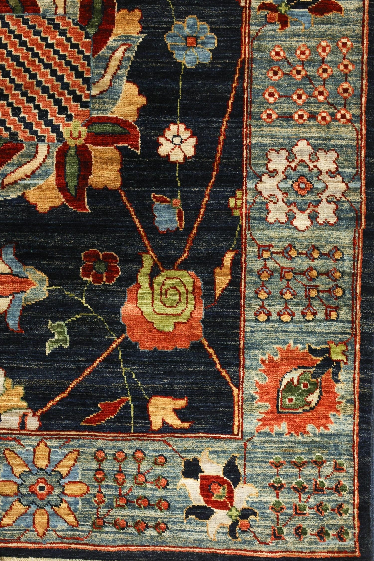 Vase Tabriz Handwoven Traditional Rug | Landry & Arcari