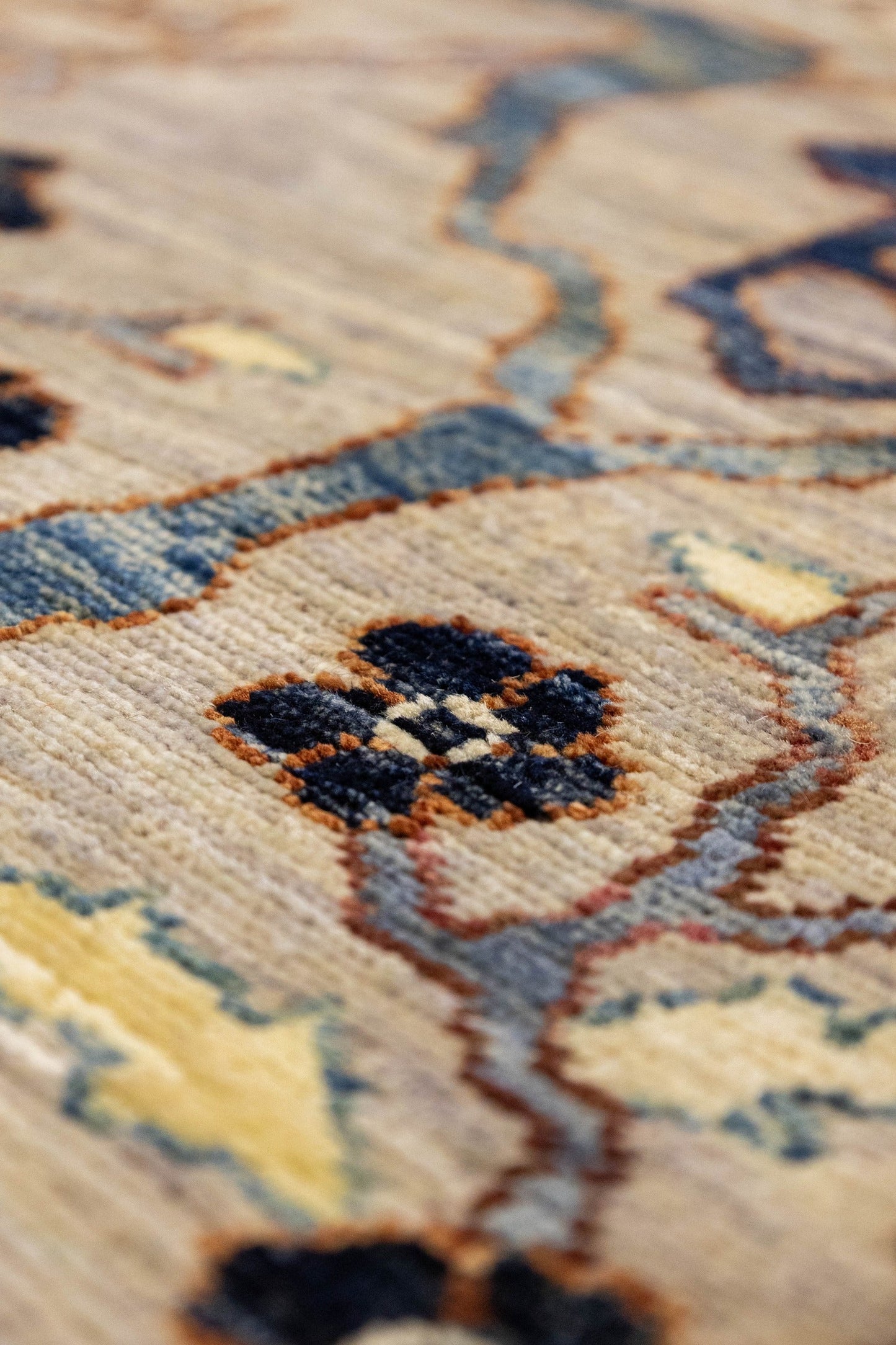 William Morris Handwoven Traditional Rug, J87773