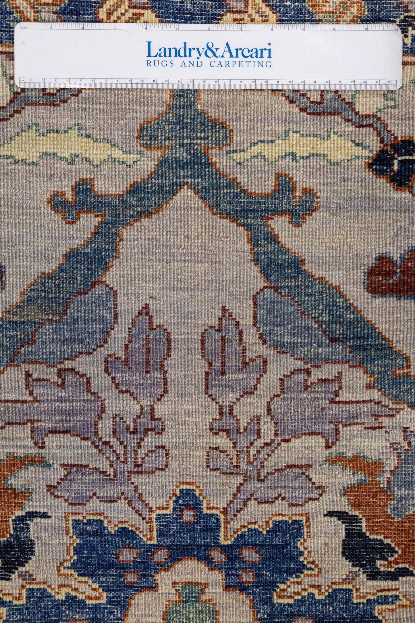 William Morris Handwoven Traditional Rug, J87773