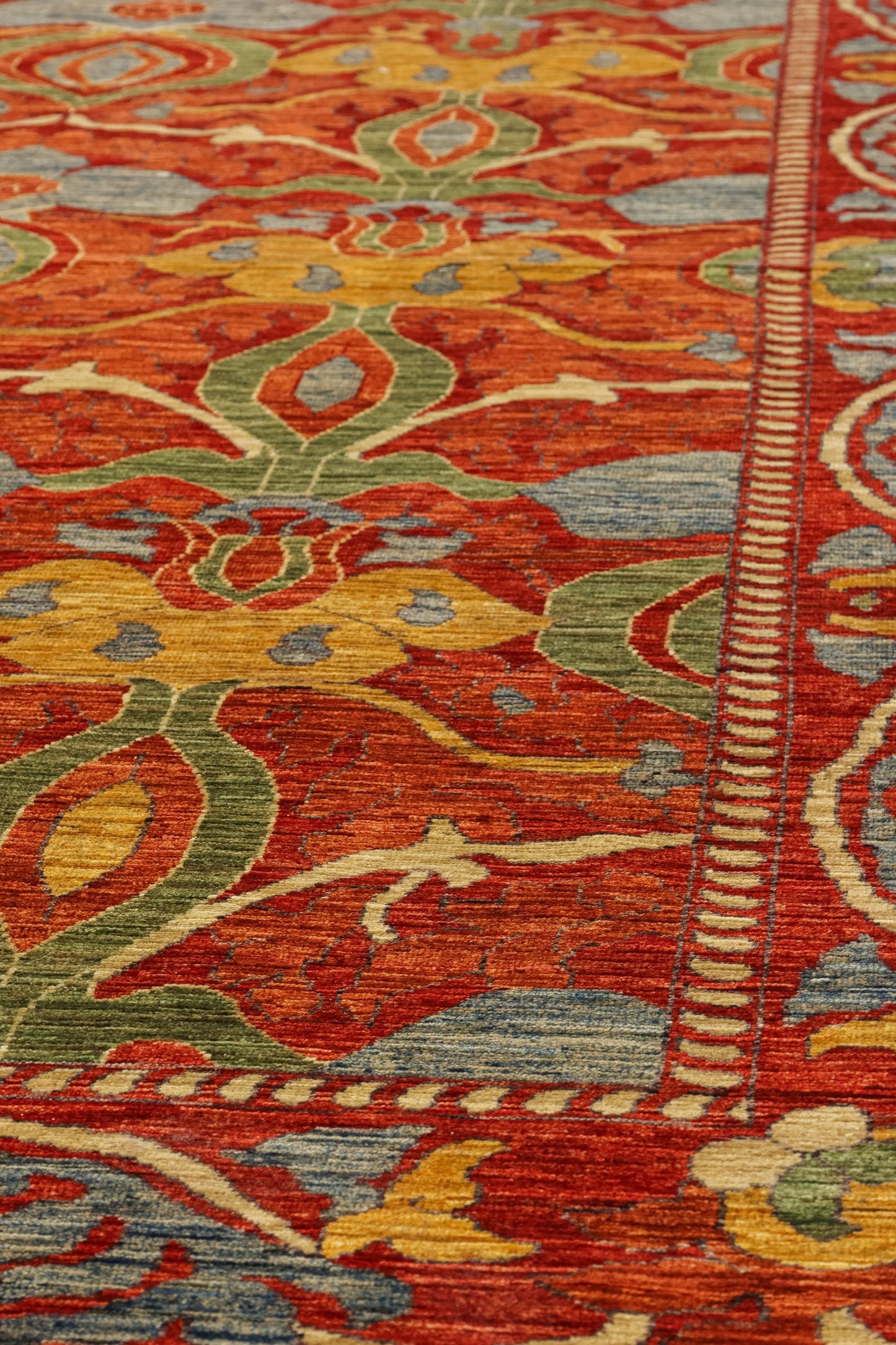 William Morris Handwoven Traditional Rug, J81041
