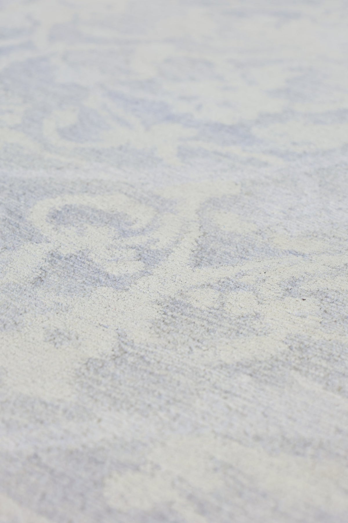 Angel Heart Handwoven Transitional Rug, J80493