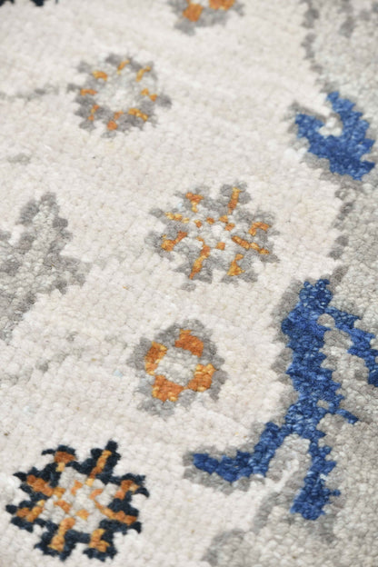 Arabesque Handwoven Transitional Rug, J70305
