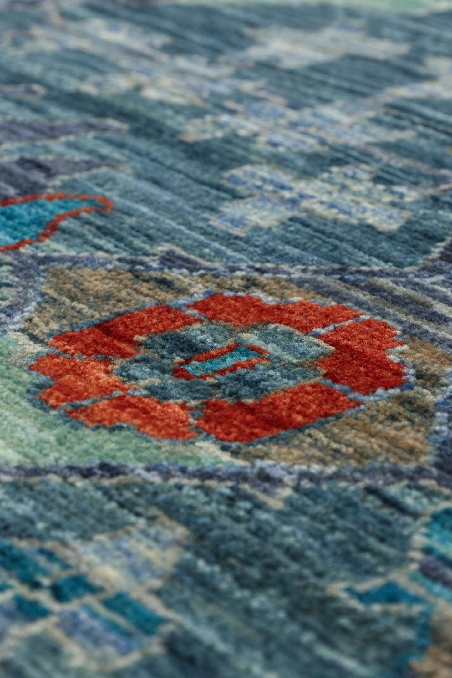 Arabesque Handwoven Transitional Rug, J81104