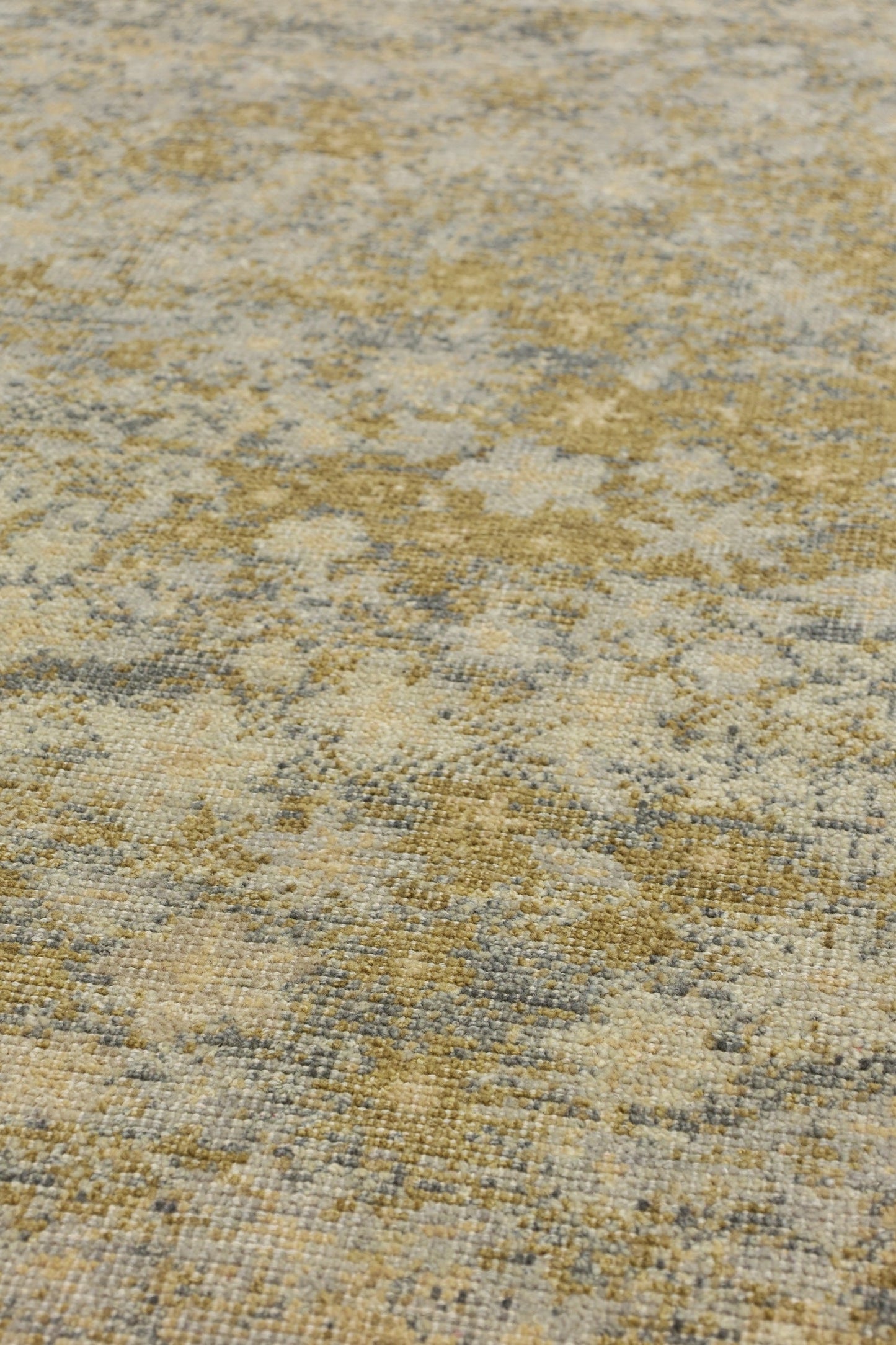 Bloom Handwoven Transitional Rug, J80638