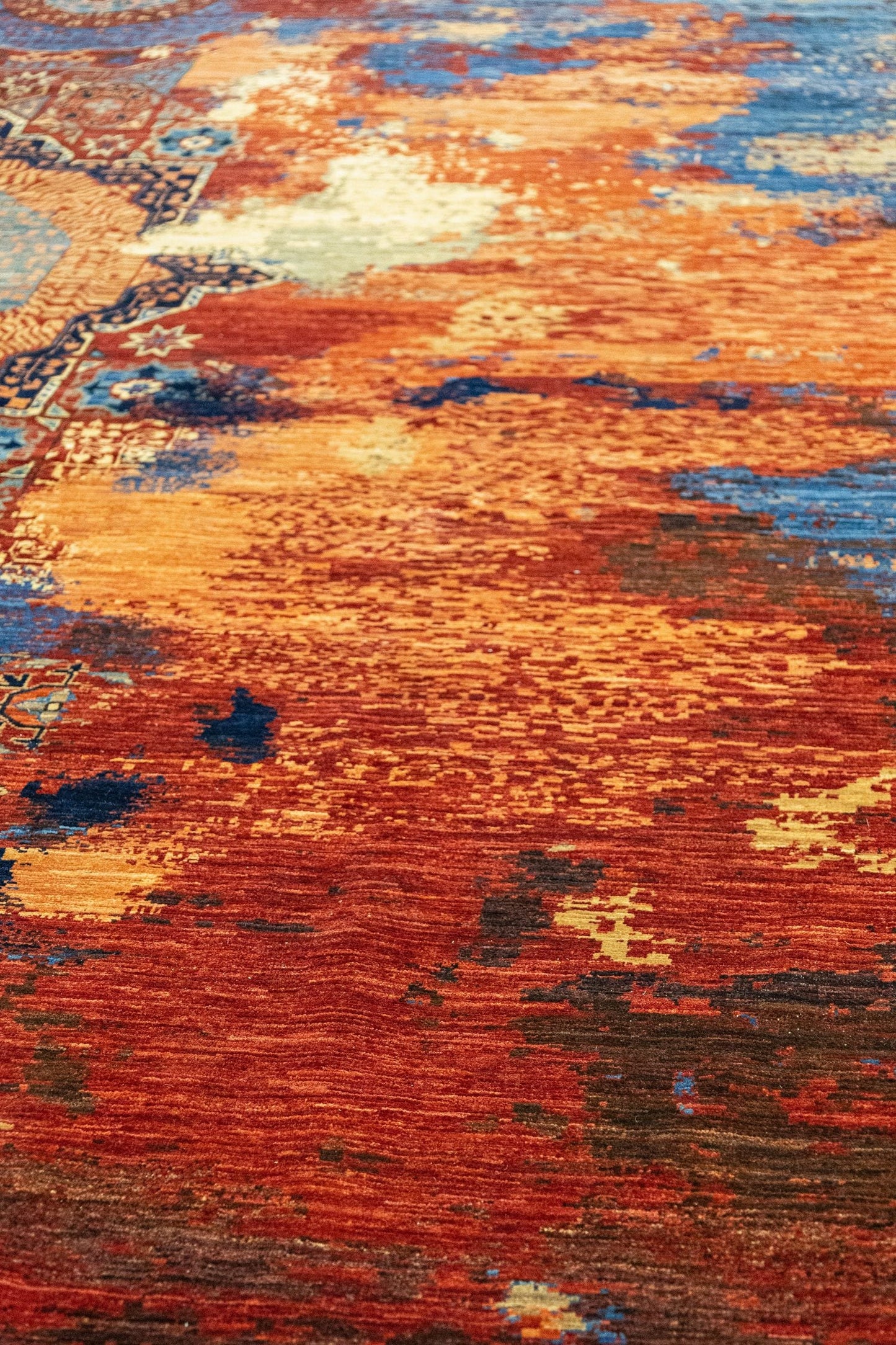 Erased Mamluk Handwoven Transitional Rug, J86203