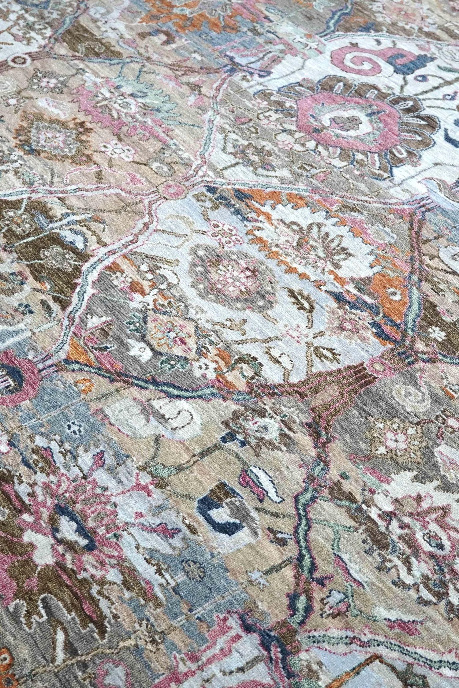 Erased Sultanabad Handwoven Transitional Rug, J70284