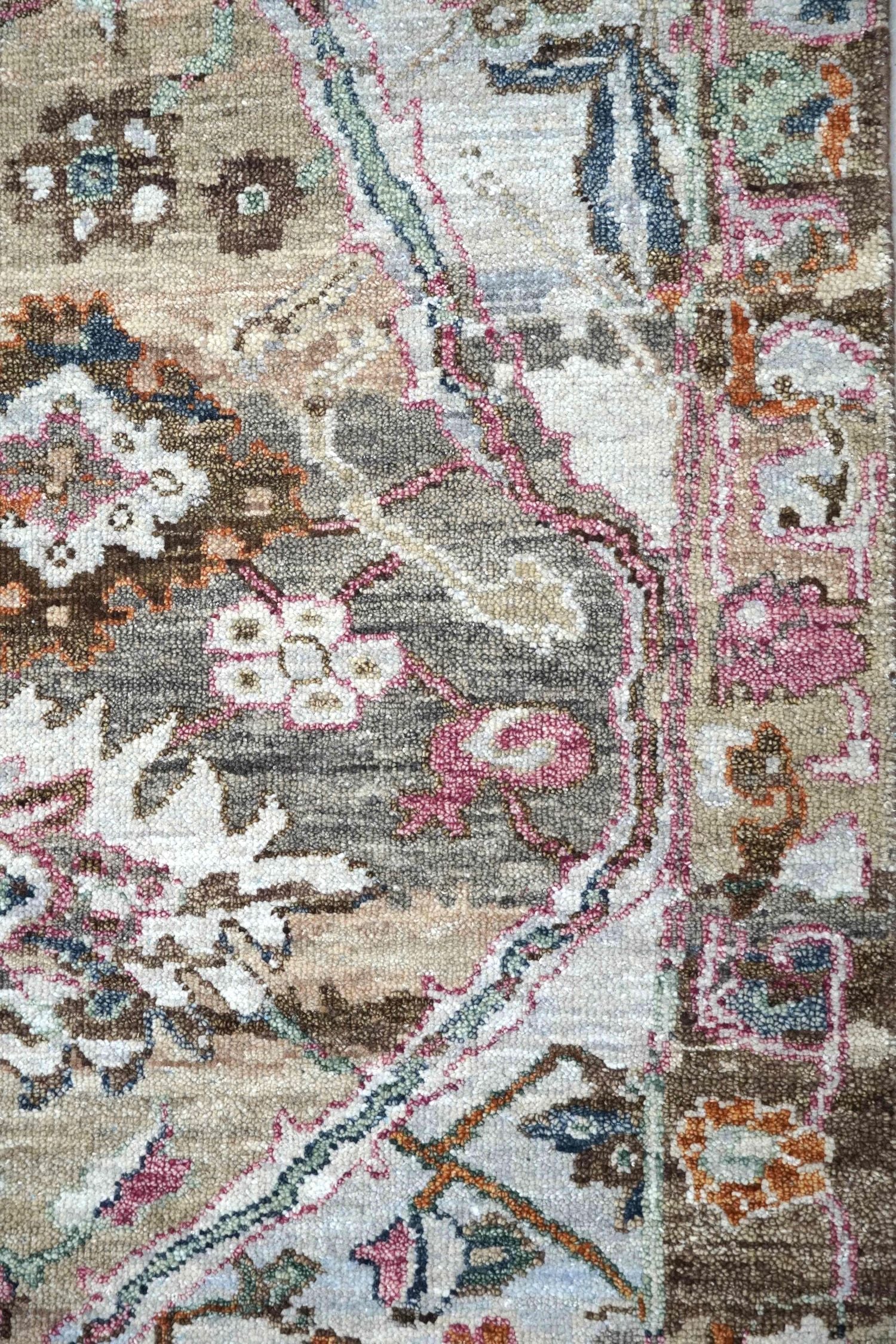 Erased Sultanabad Handwoven Transitional Rug, J70284