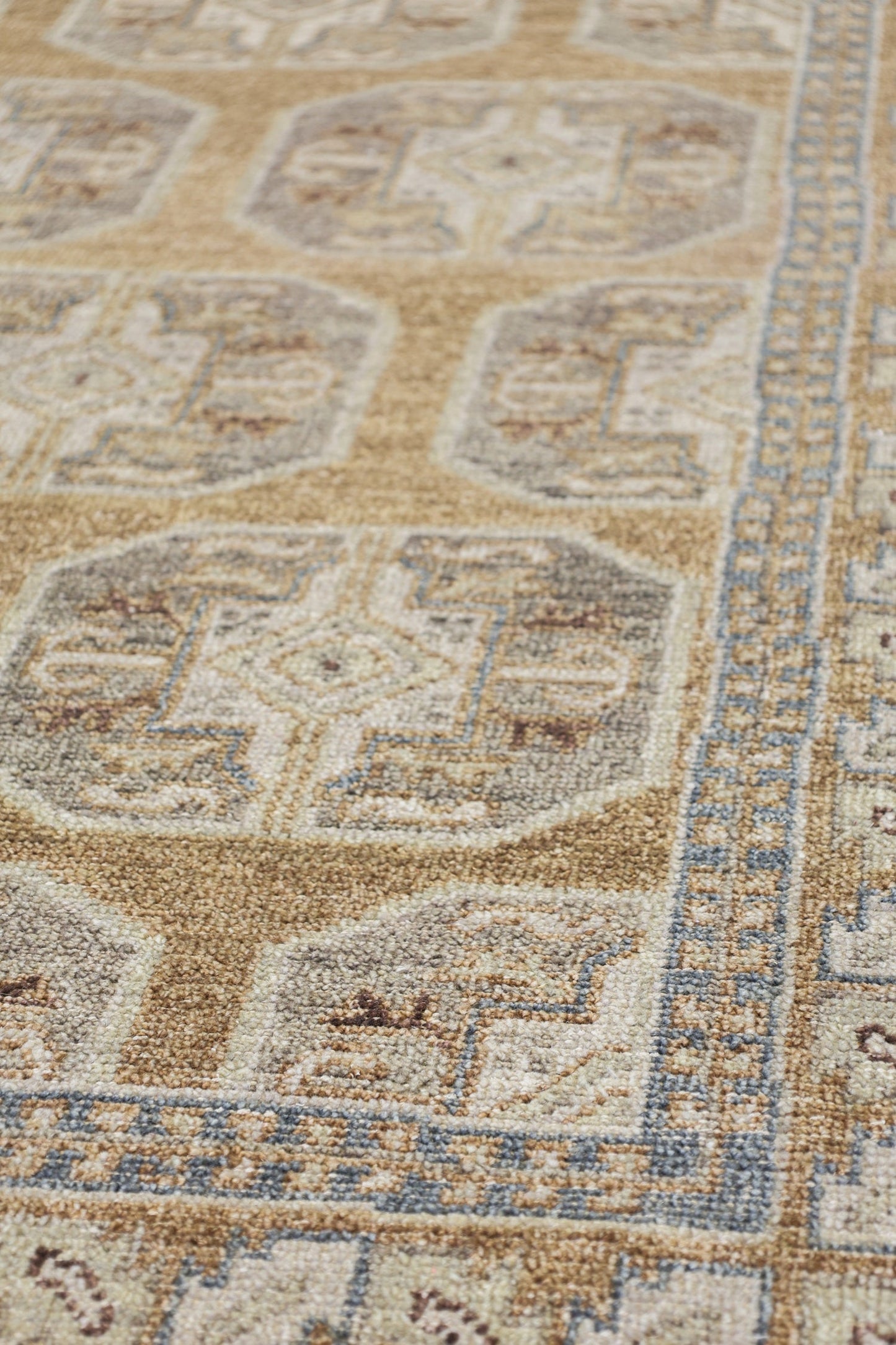 Ersari Handwoven Transitional Rug, J80021