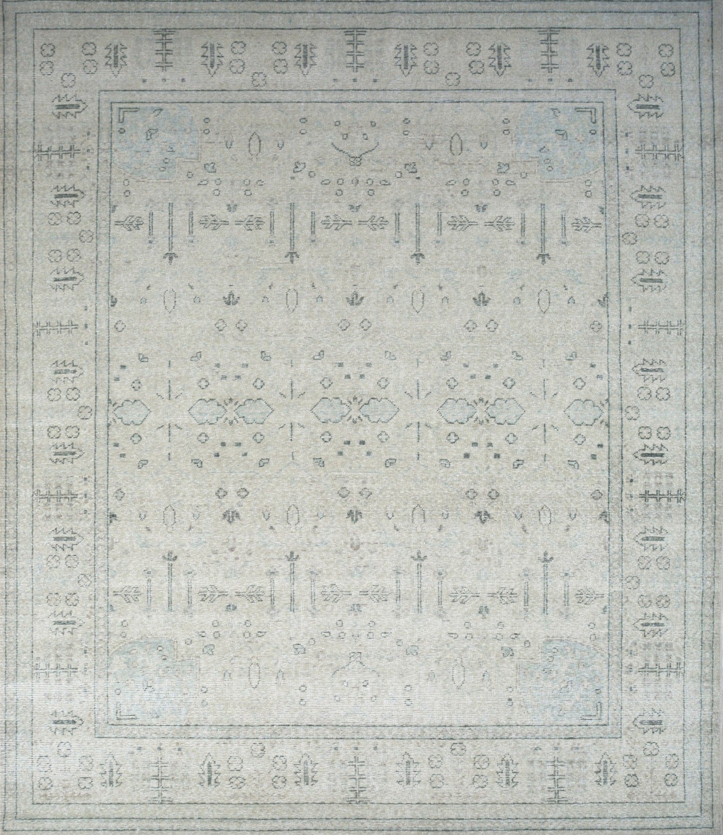 Ferahan Handwoven Transitional Rug