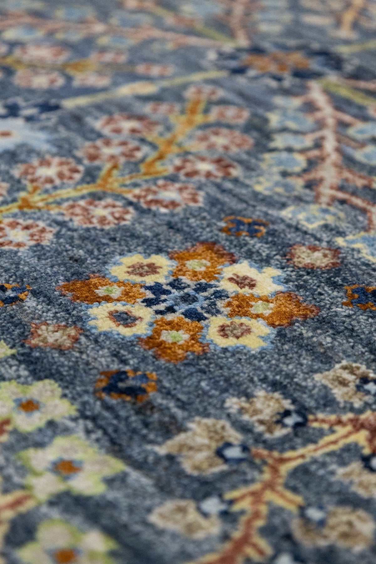 Ferahan Handwoven Transitional Rug, J86947