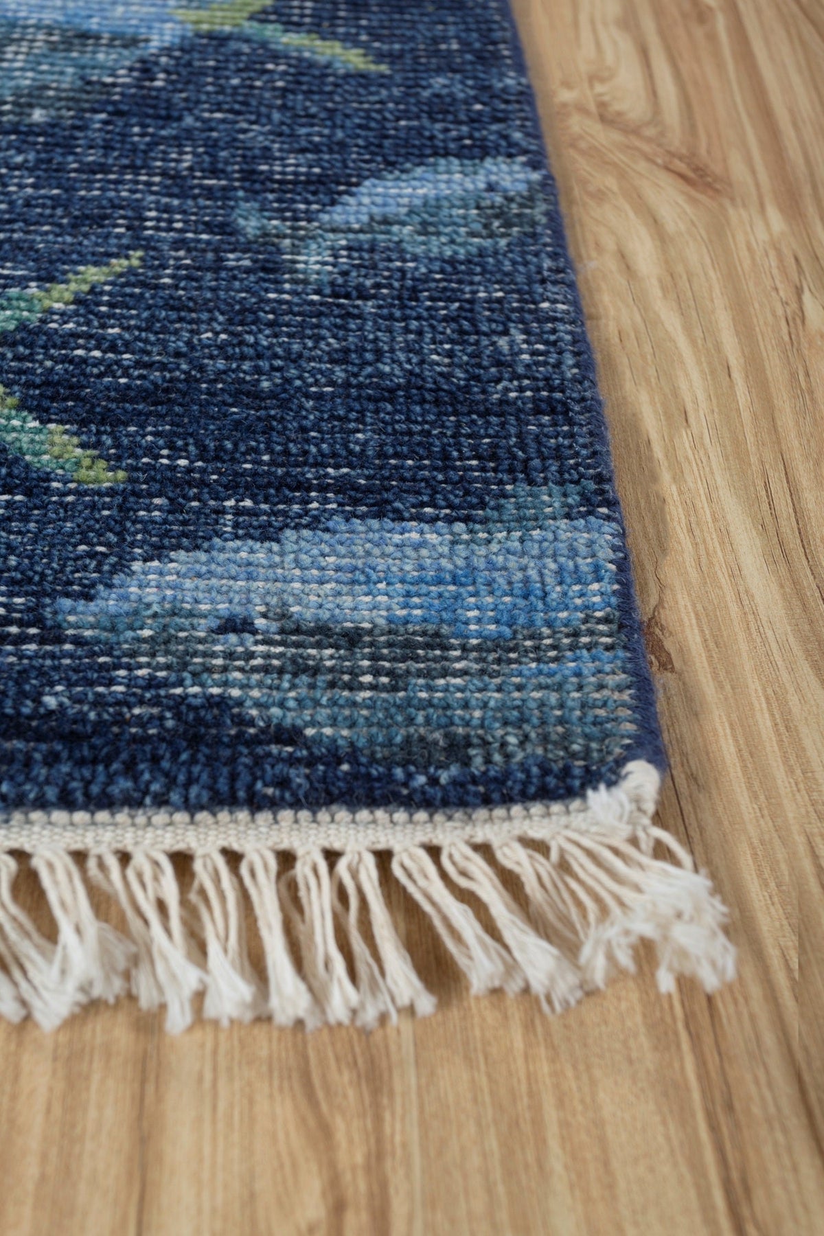 Fish School Handwoven Transitional Rug, J87570