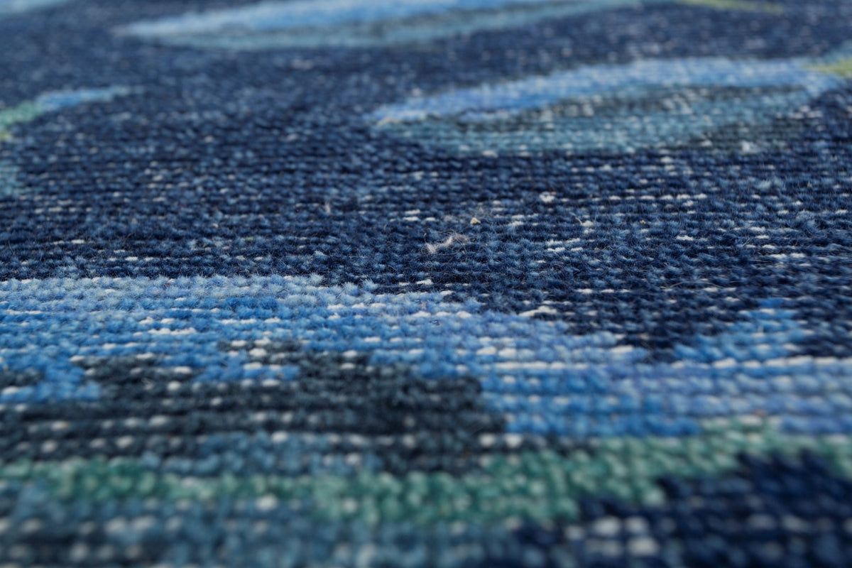 Fish School Handwoven Transitional Rug, J87580