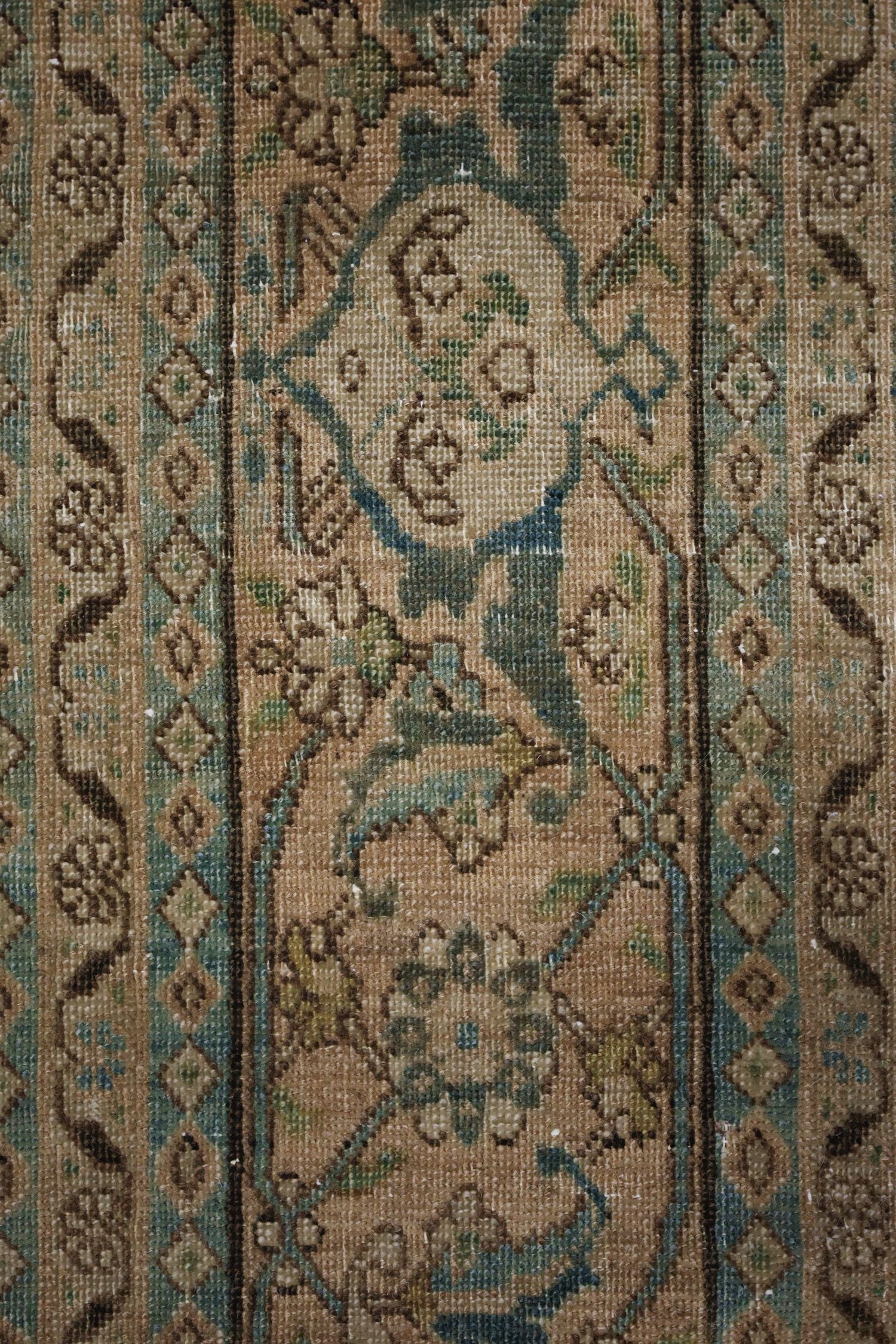 Vintage Gol Farang Bijar Handwoven Transitional Rug, J66524