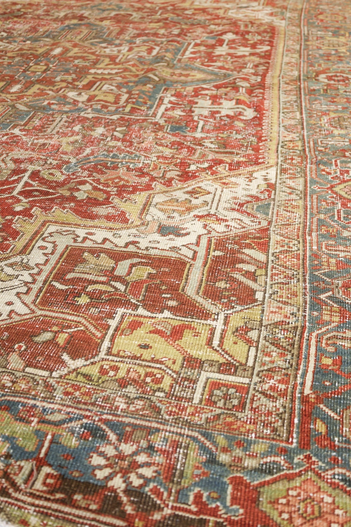 Vintage Heriz Handwoven Transitional Rug, J70624