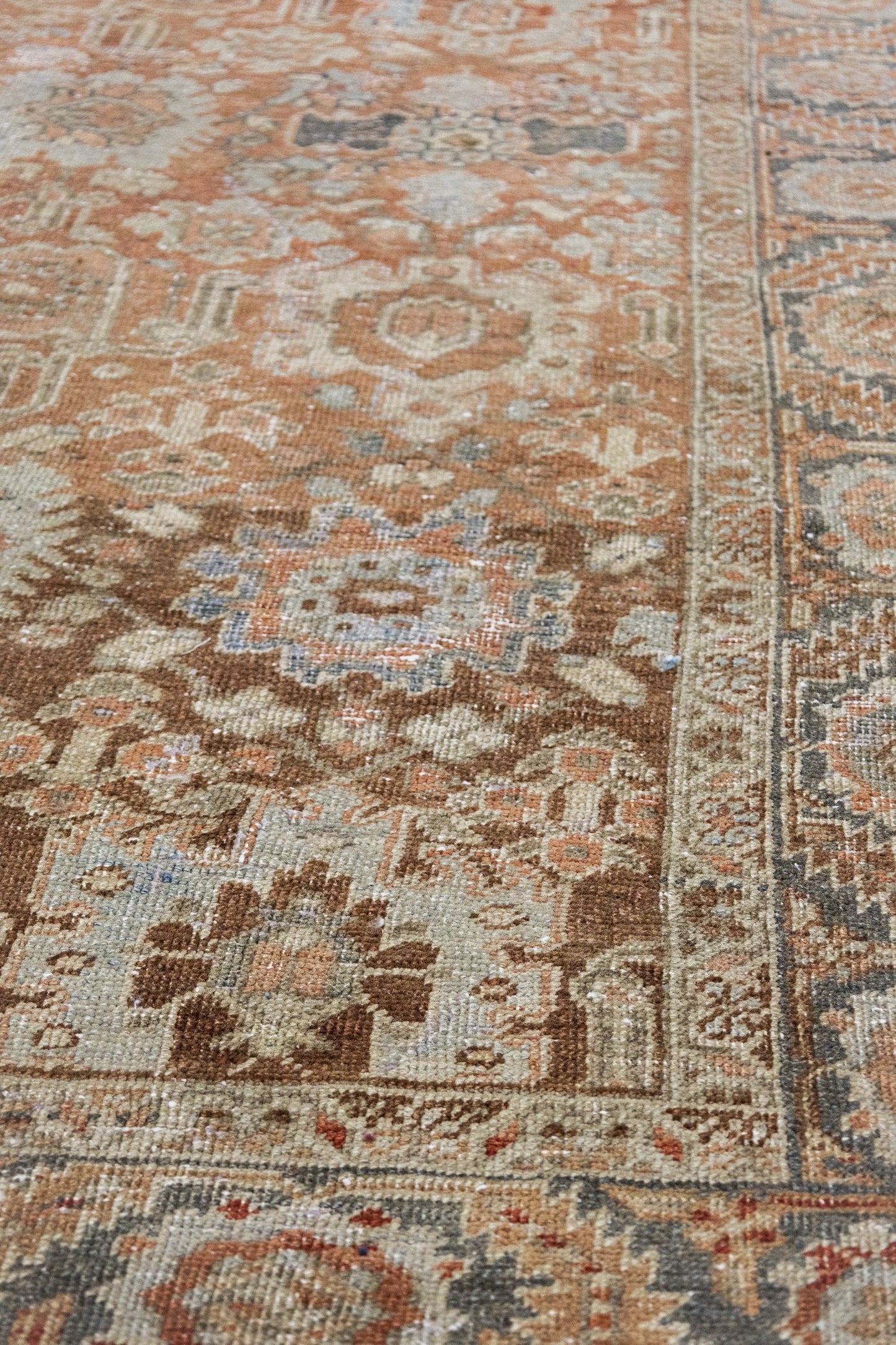 Vintage Heriz Handwoven Transitional Rug, J75794