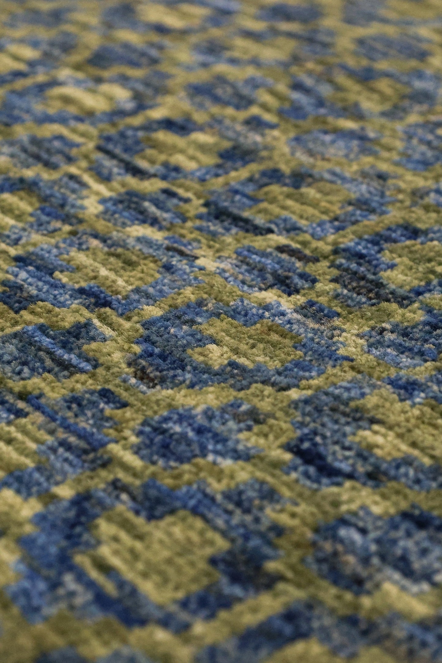 Honeycomb Handwoven Transitional Rug, J81369
