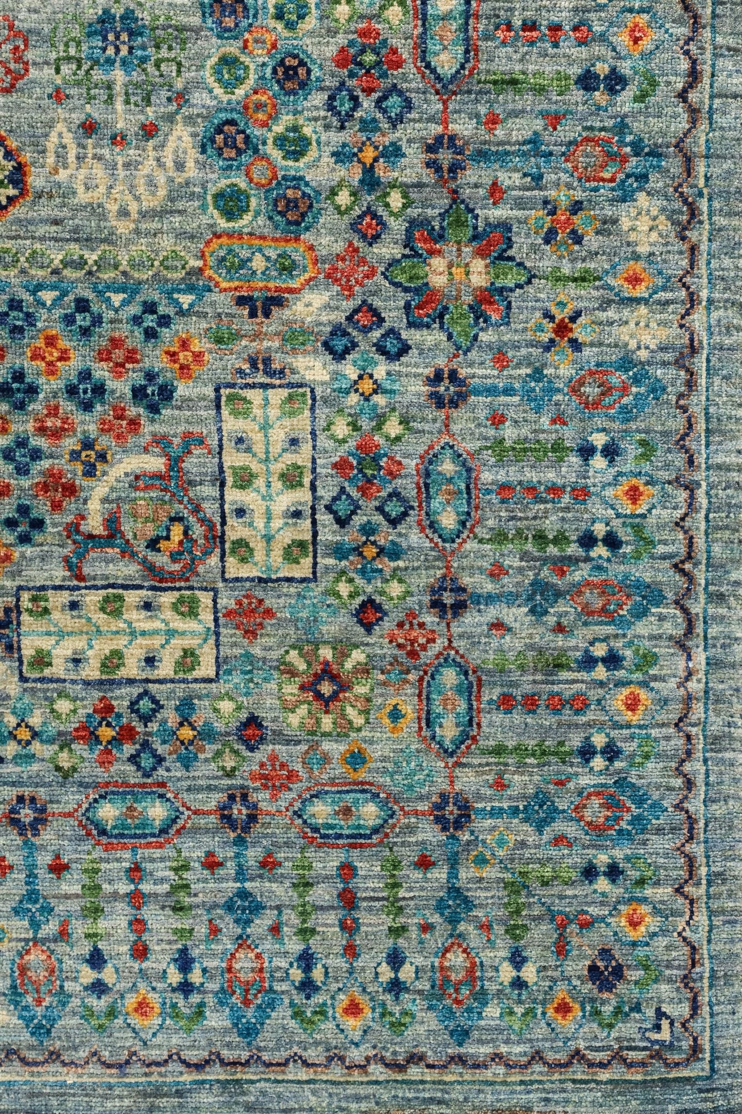 Jewelry Handwoven Transitional Rug, J81315