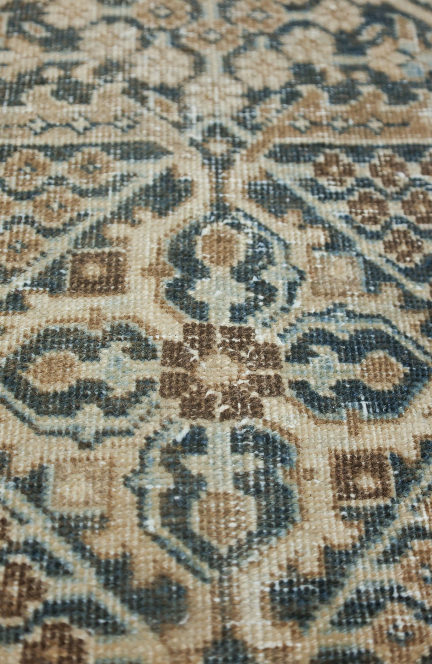 Vintage Joshaqan Handwoven Transitional Rug, J70603