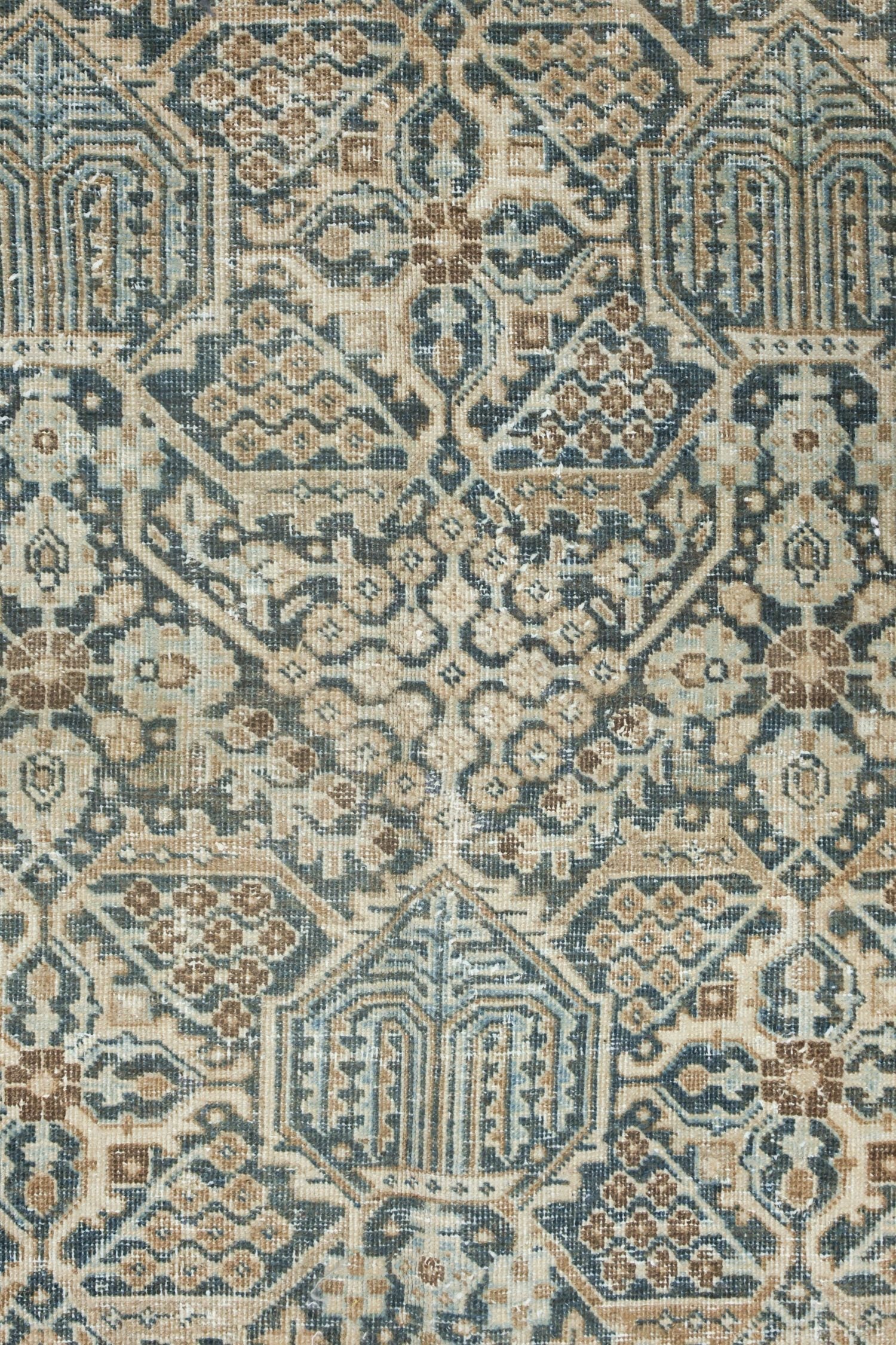 Vintage Joshaqan Handwoven Transitional Rug, J70603