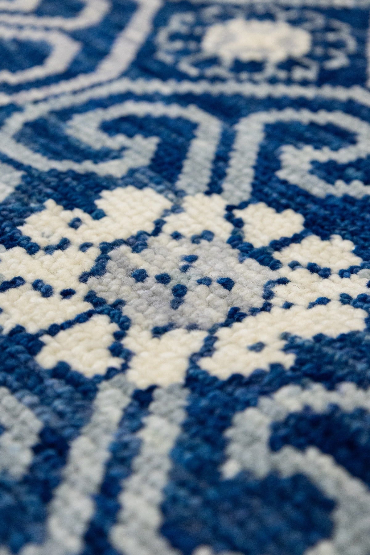 Khotan Handwoven Transitional Rug, J88111
