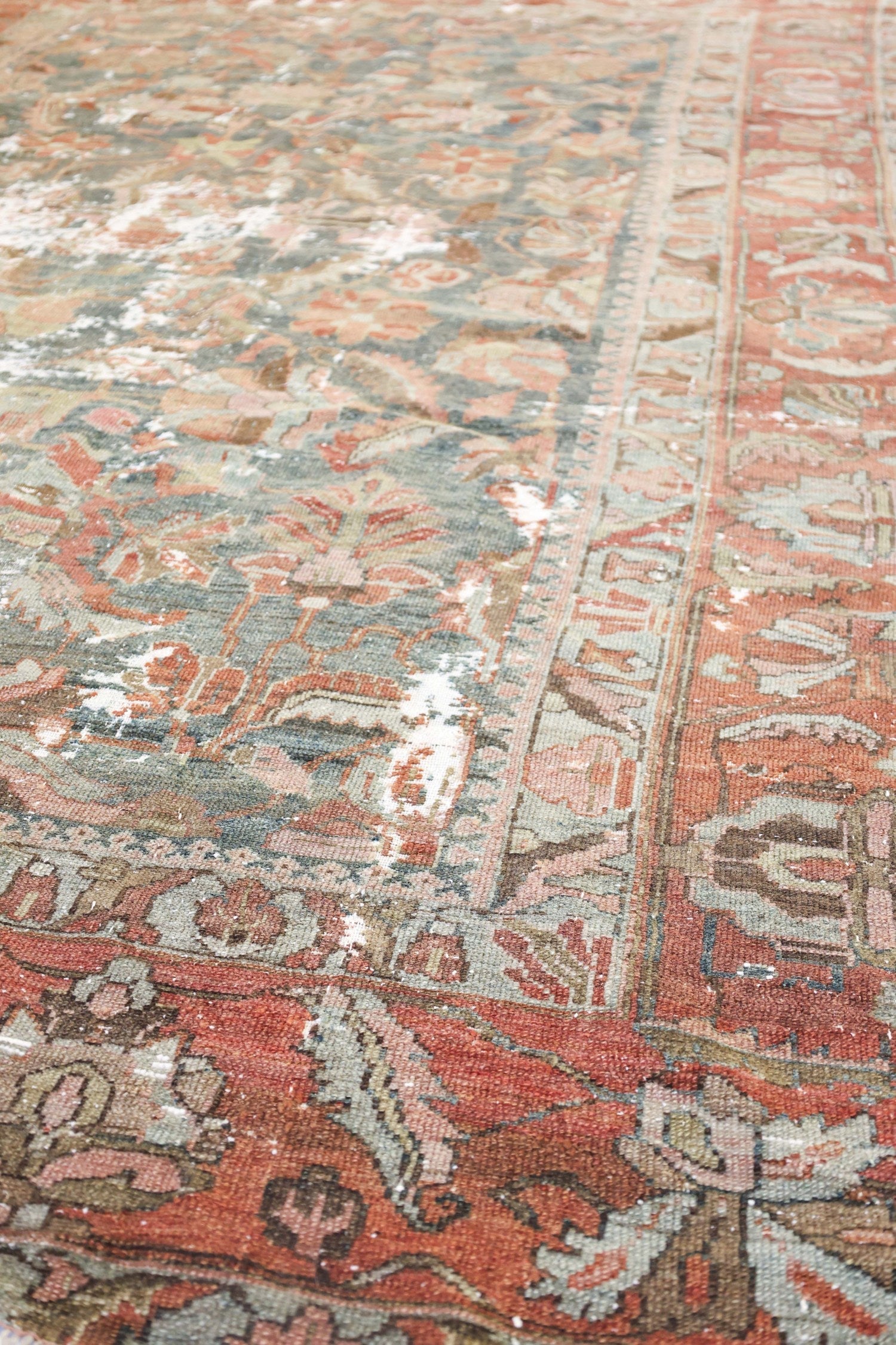 Vintage Lilihan Handwoven Transitional Rug, J75802