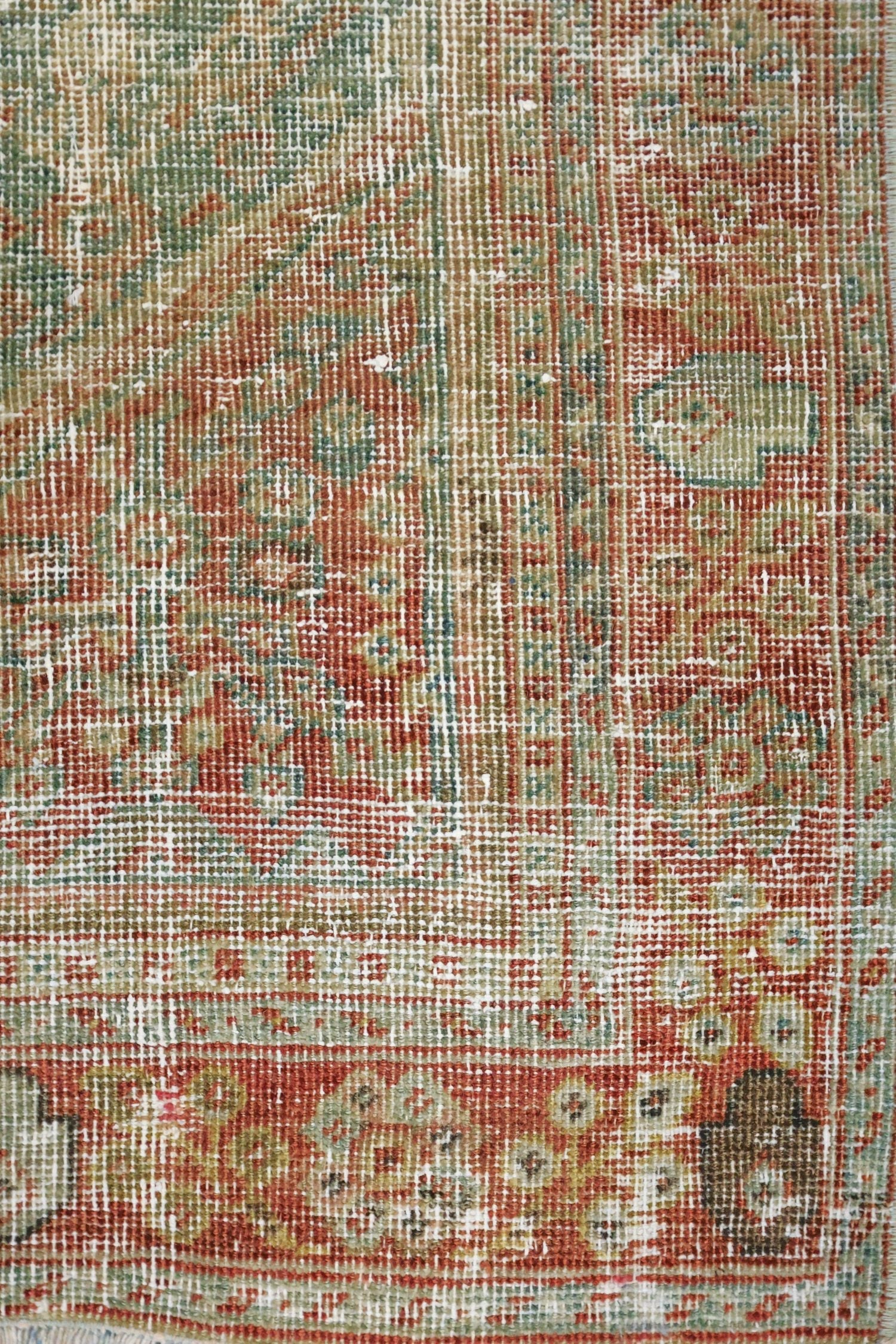 Vintage Mahal Handwoven Transitional Rug, J69245