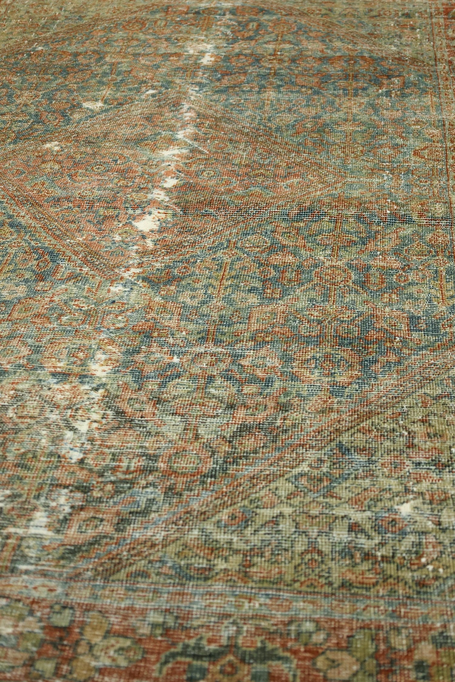Vintage Mahal Handwoven Transitional Rug, J69252