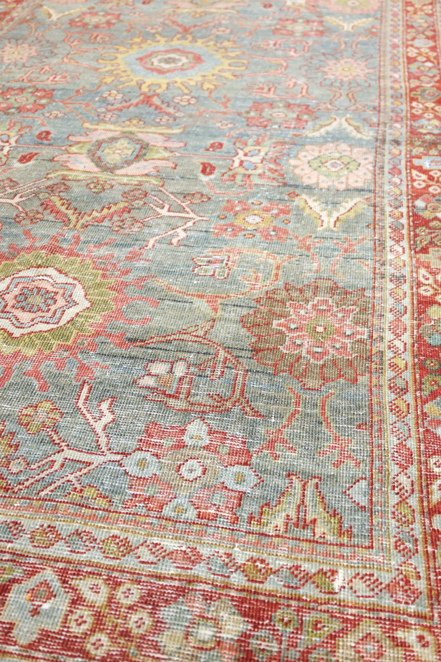 Vintage Mahal Handwoven Transitional Rug, J75677