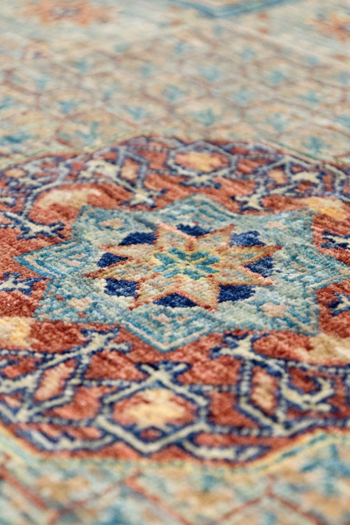 Mamluk Handwoven Transitional Rug, J89227
