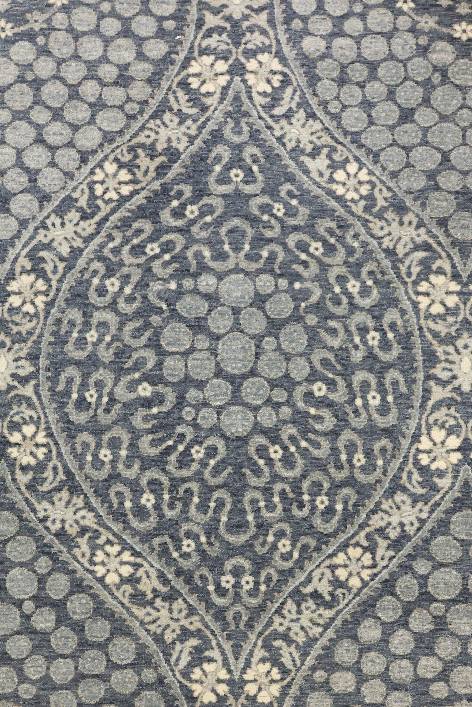 Moghul Handwoven Transitional Rug, J70241