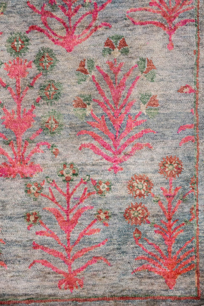 Moghul Handwoven Transitional Rug, J88442