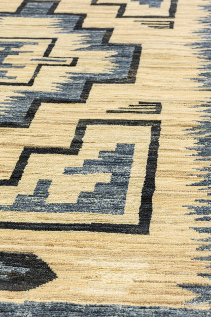 Navajo Handwoven Transitional Rug, J81031