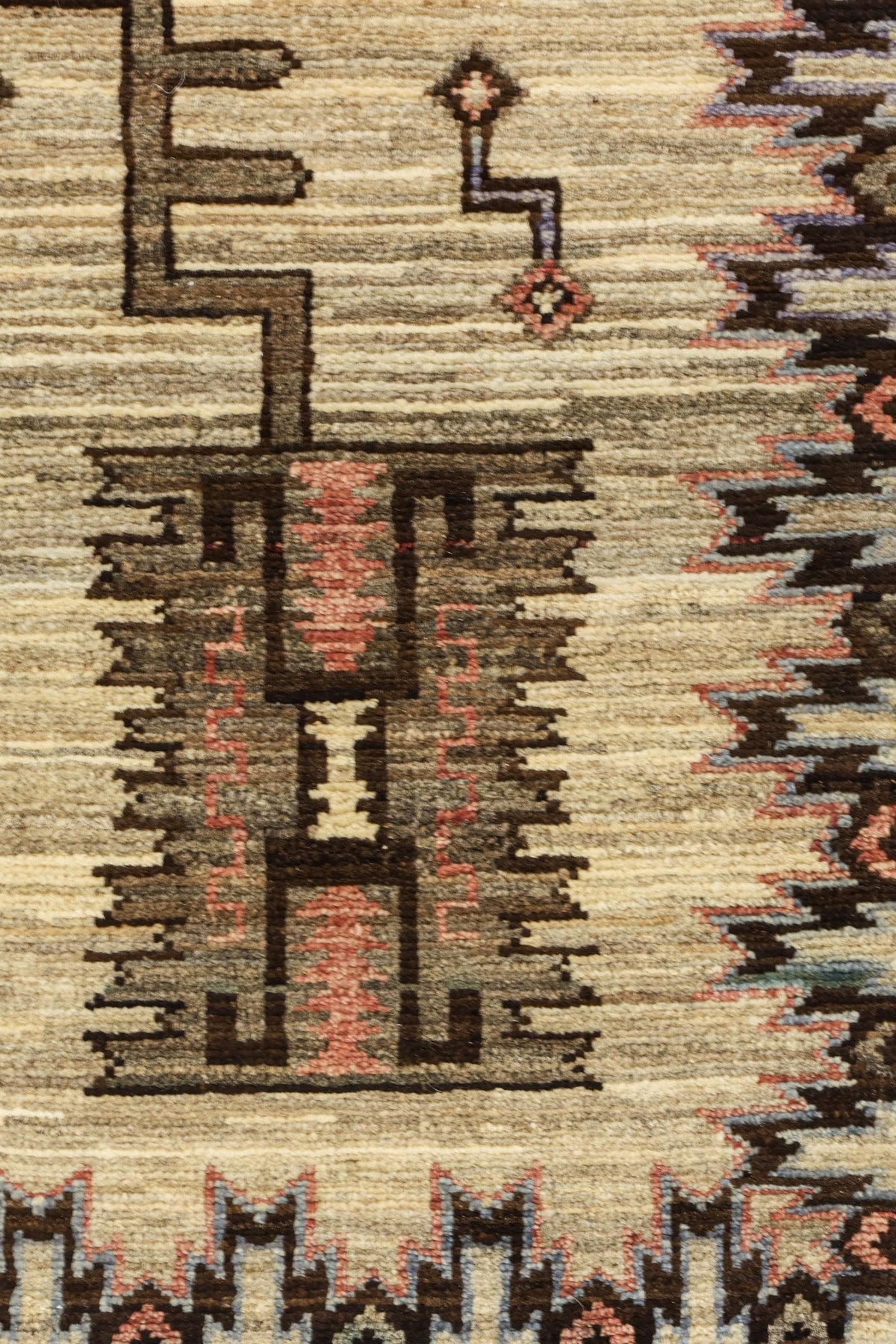 Navajo Handwoven Transitional Rug, J81032