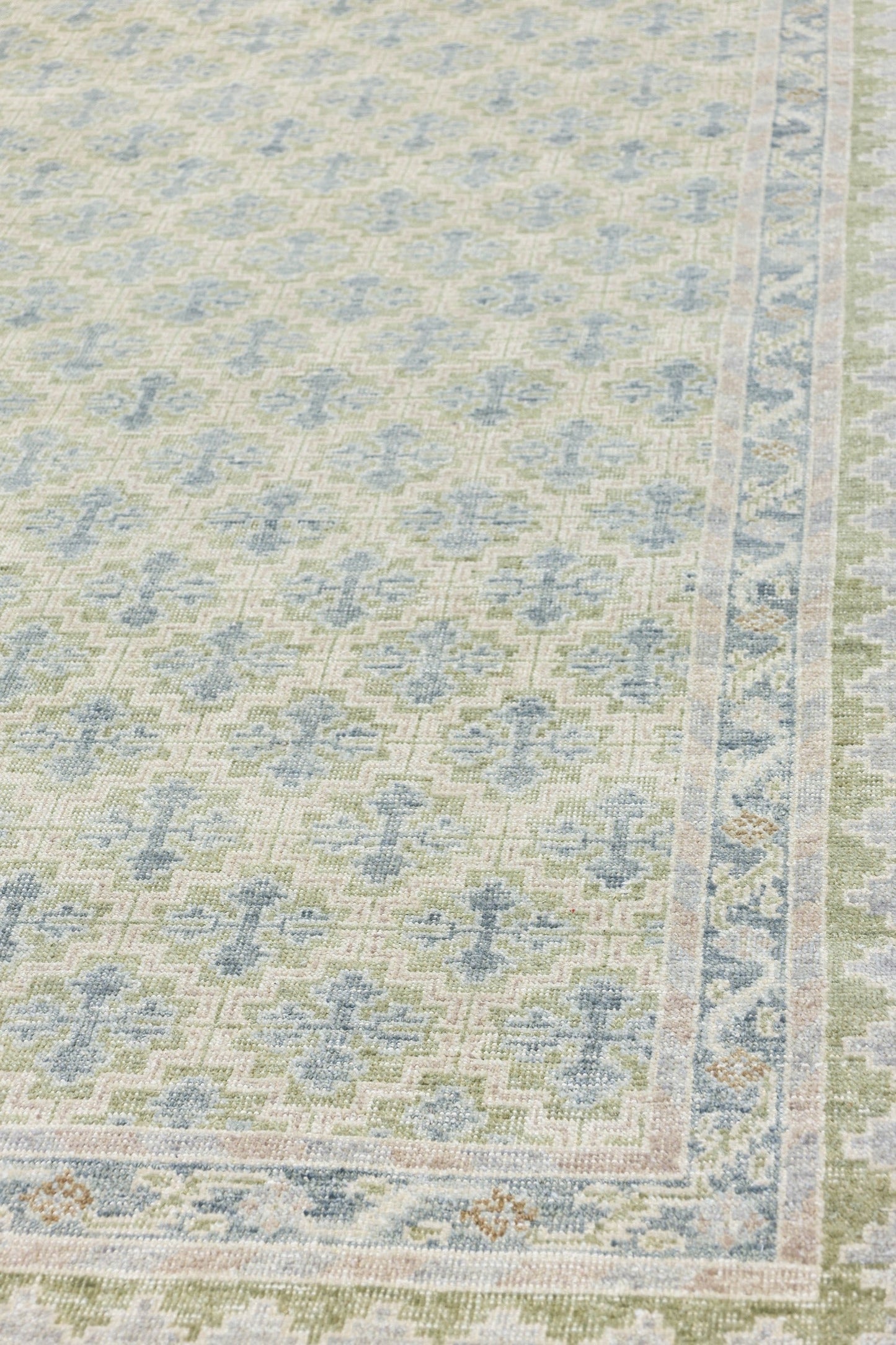 Needlepoint Handwoven Transitional Rug, GS-08 LEAF